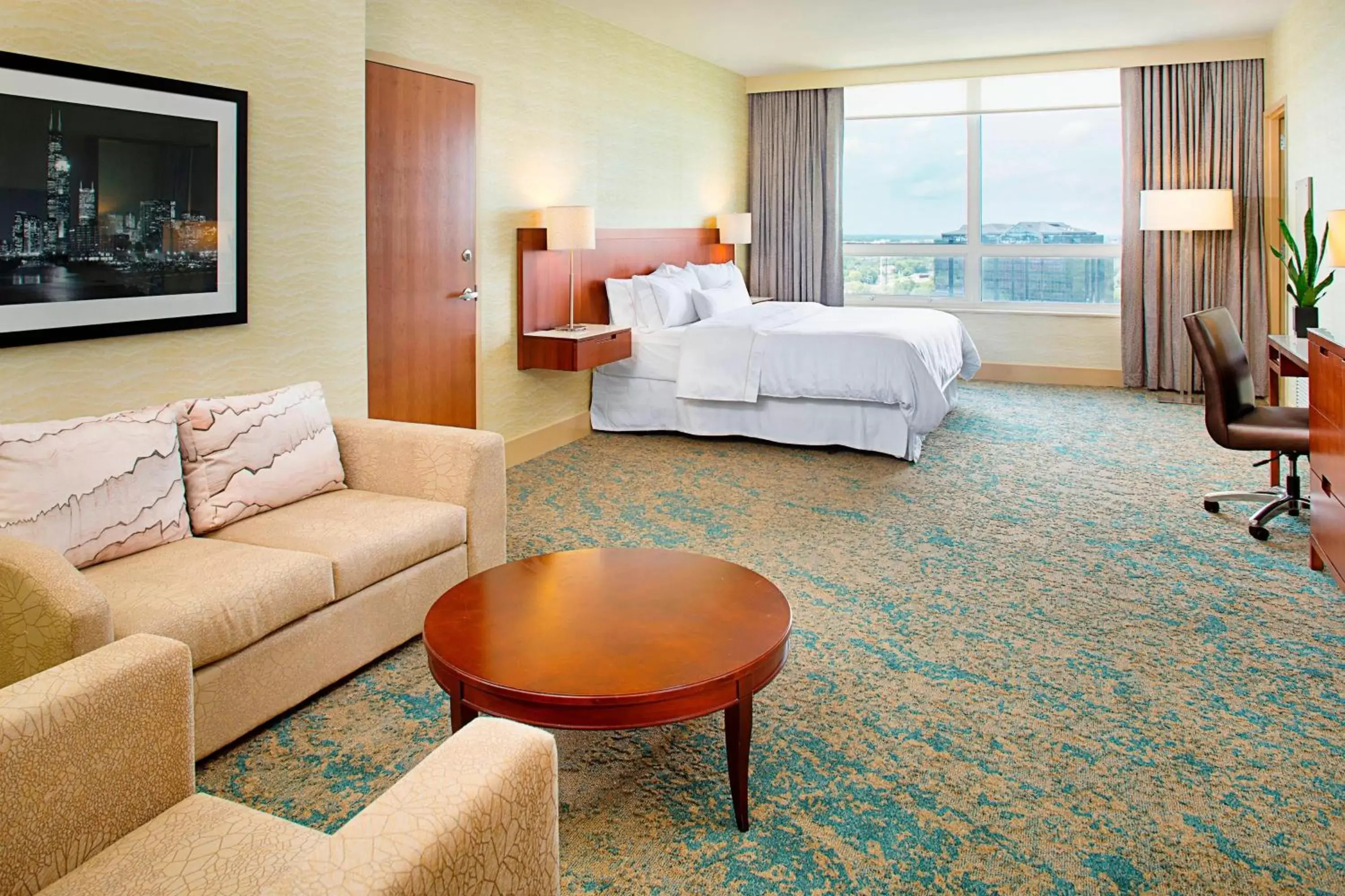 Photo of the whole room, Seating Area in The Westin Chicago North Shore