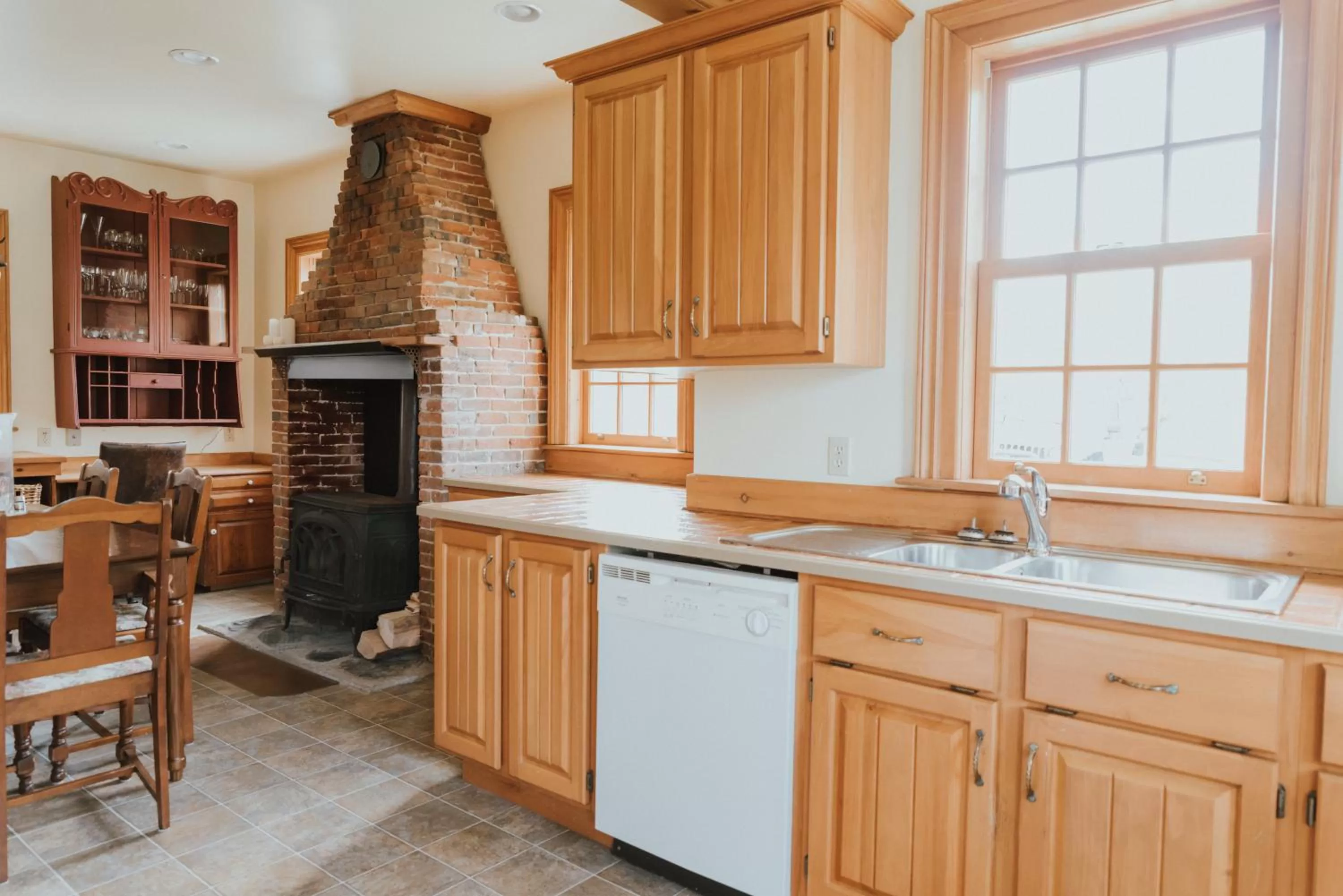 The Kitch'inn - Boutique Inn and Wine Bar