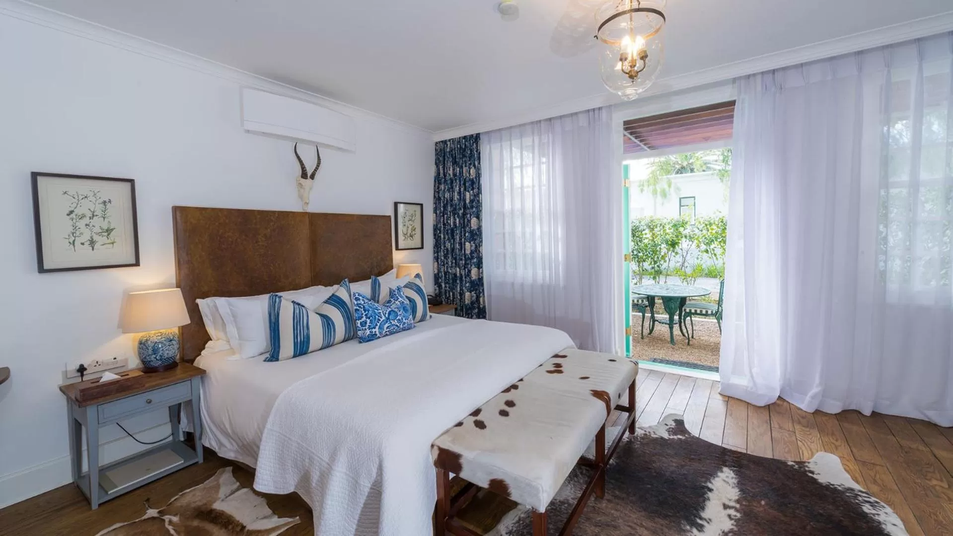 Bed in Drostdy Hotel