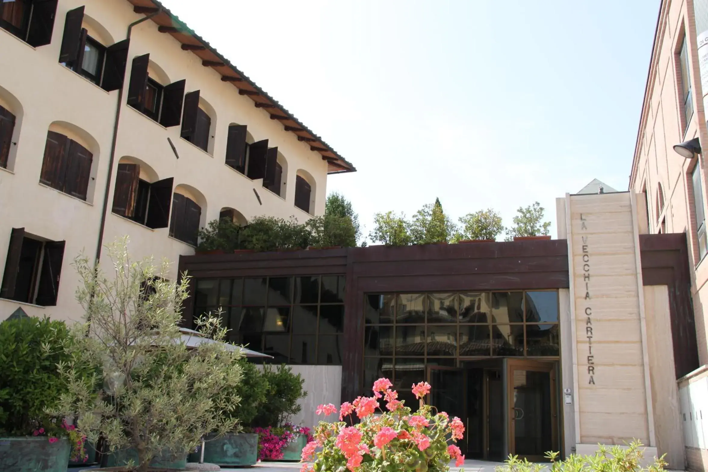 Facade/entrance, Property Building in La Vecchia Cartiera