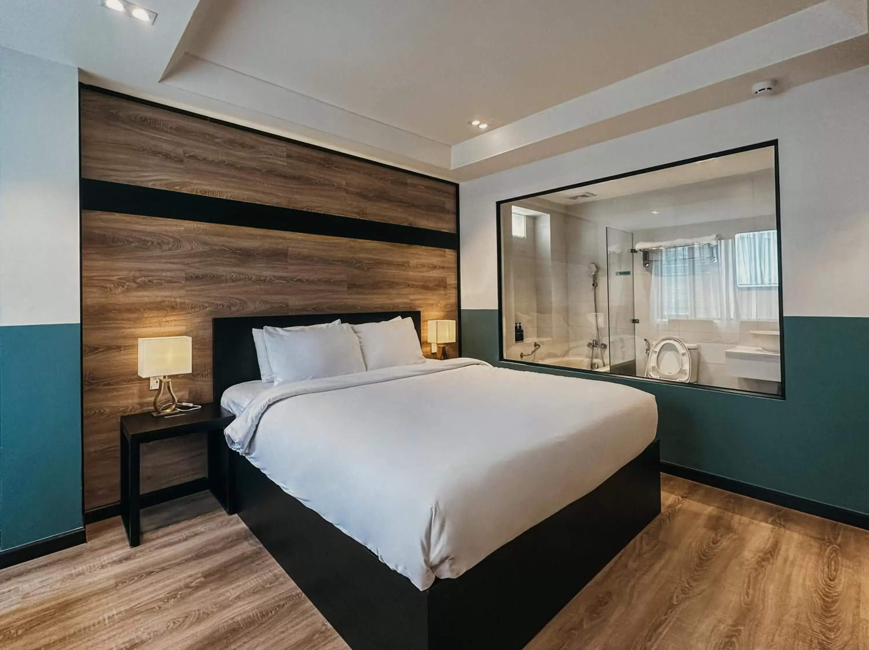 Bedroom, Bed in The Chill Suites - City Center