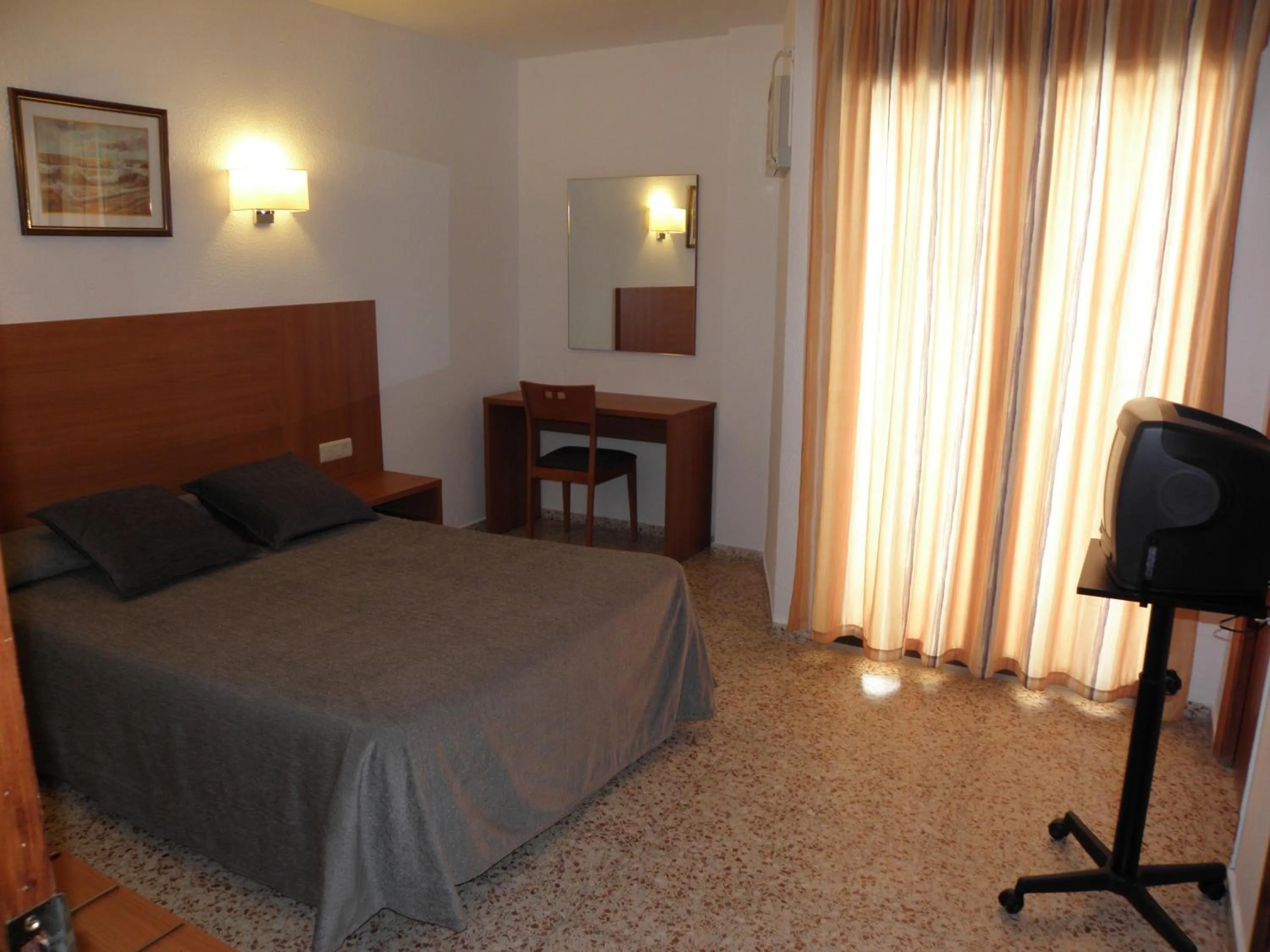 Photo of the whole room, Bed in Hotel Jardín