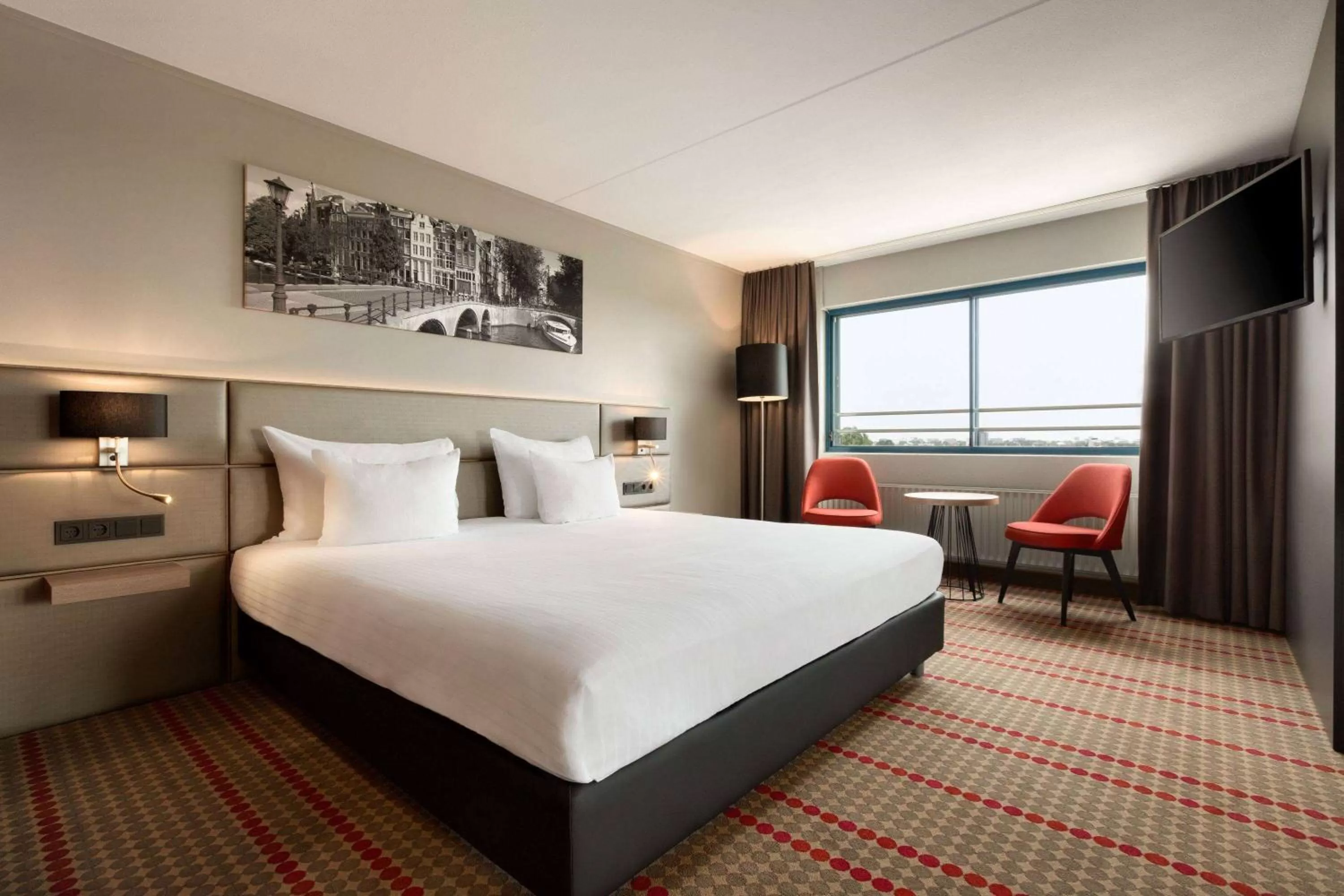 Bed in Ramada by Wyndham Amsterdam Airport Schiphol