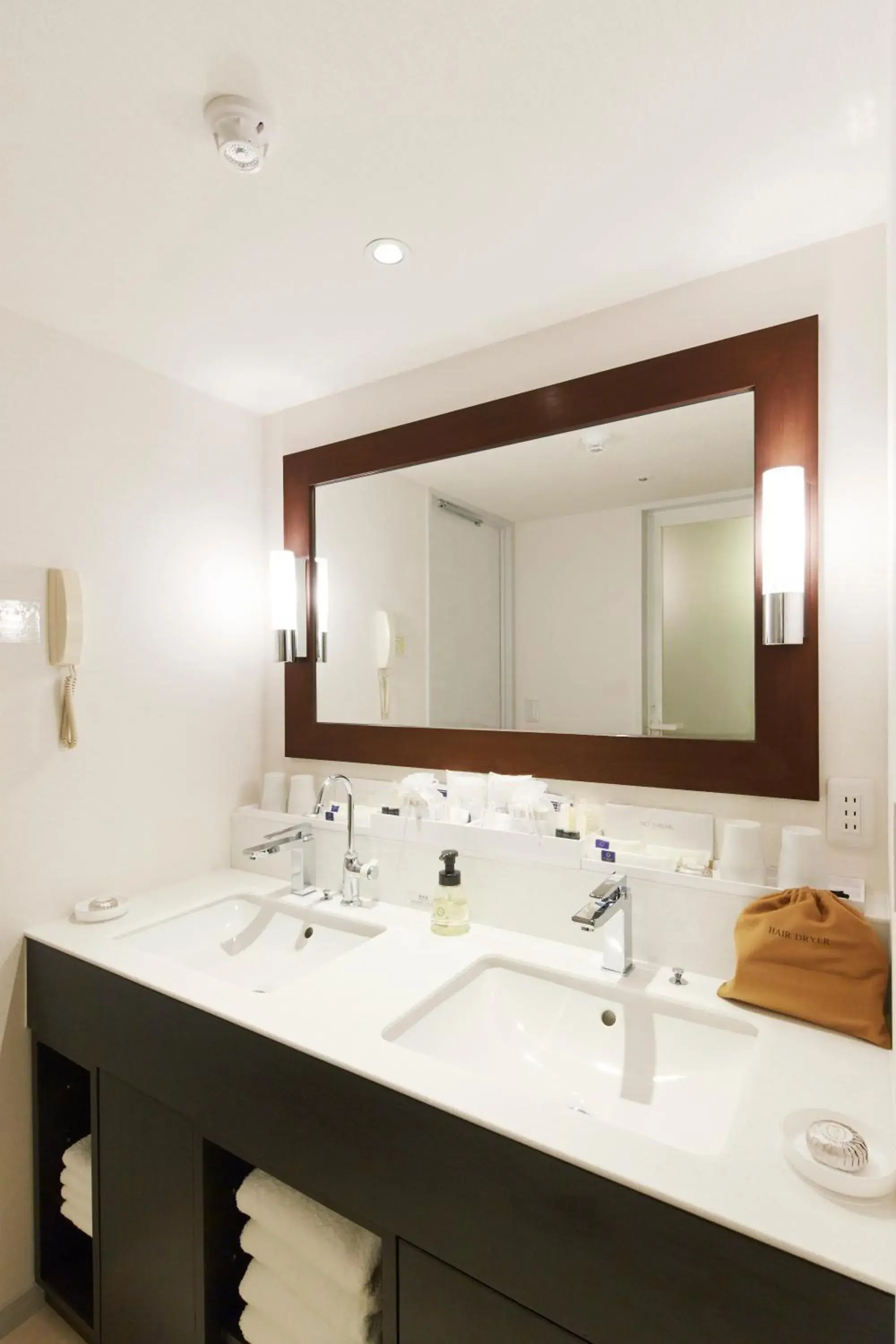 Bathroom in Keio Plaza Hotel Sapporo Bathroom in Keio Plaza Hotel Sapporo