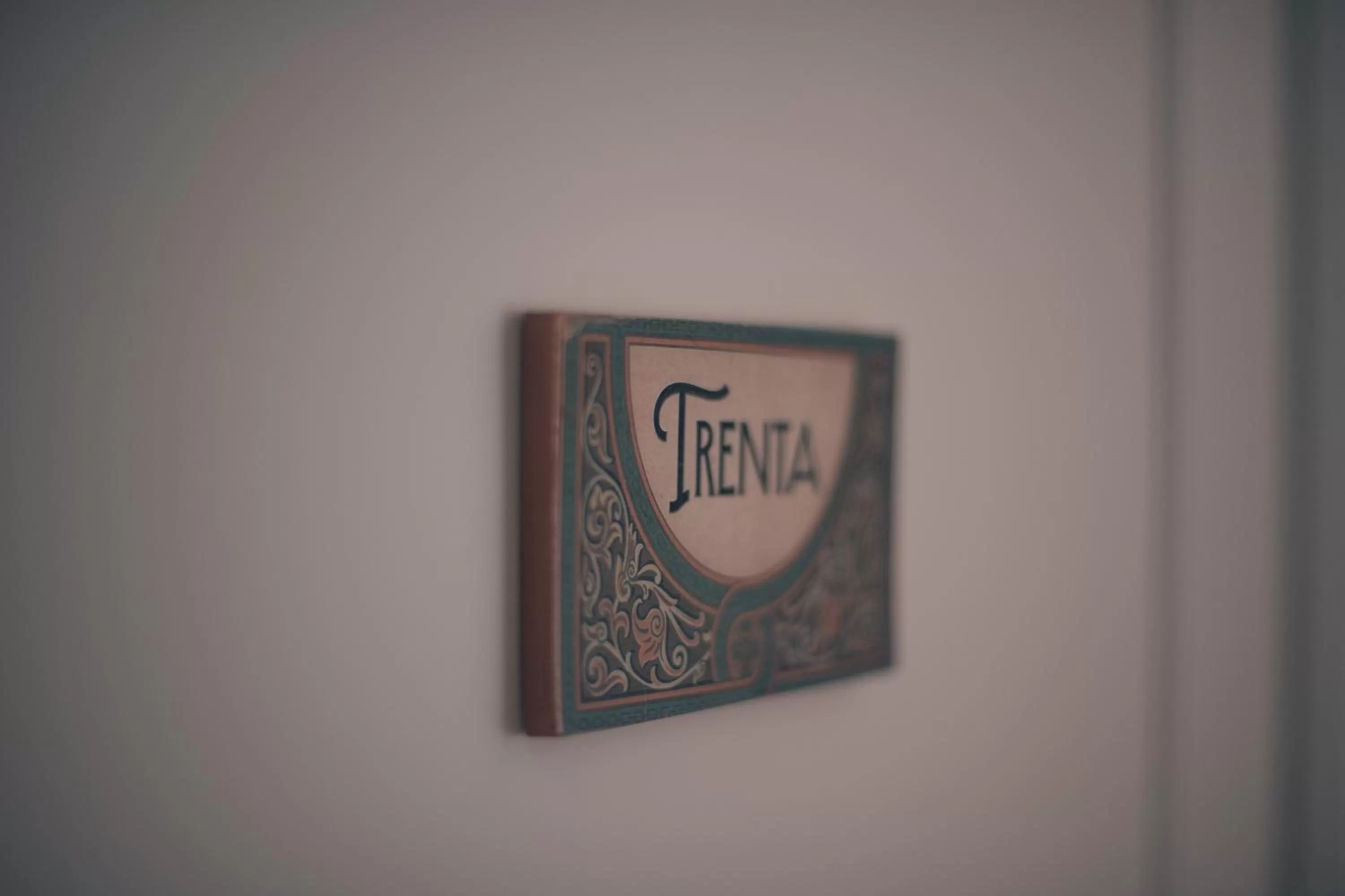 Logo/Certificate/Sign in Novecento