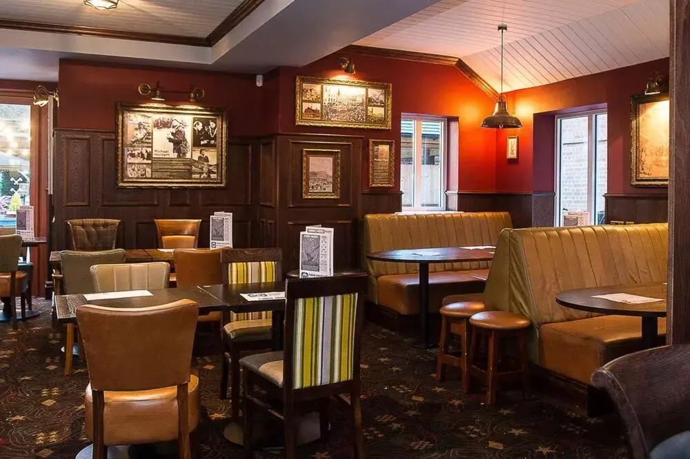 Restaurant/Places to Eat in The Hatchet Inn Wetherspoon