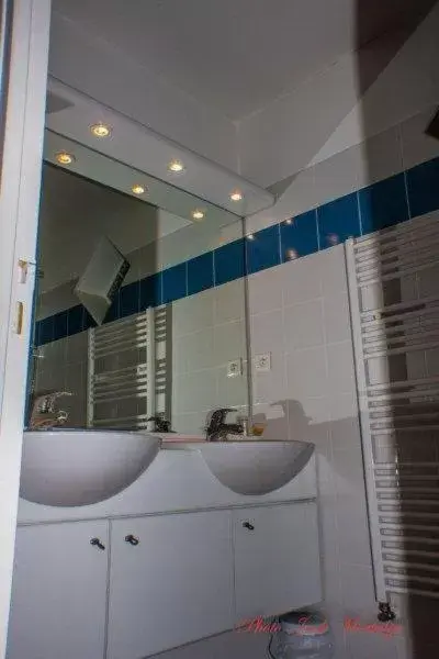 Bathroom in Hotel Fouillade