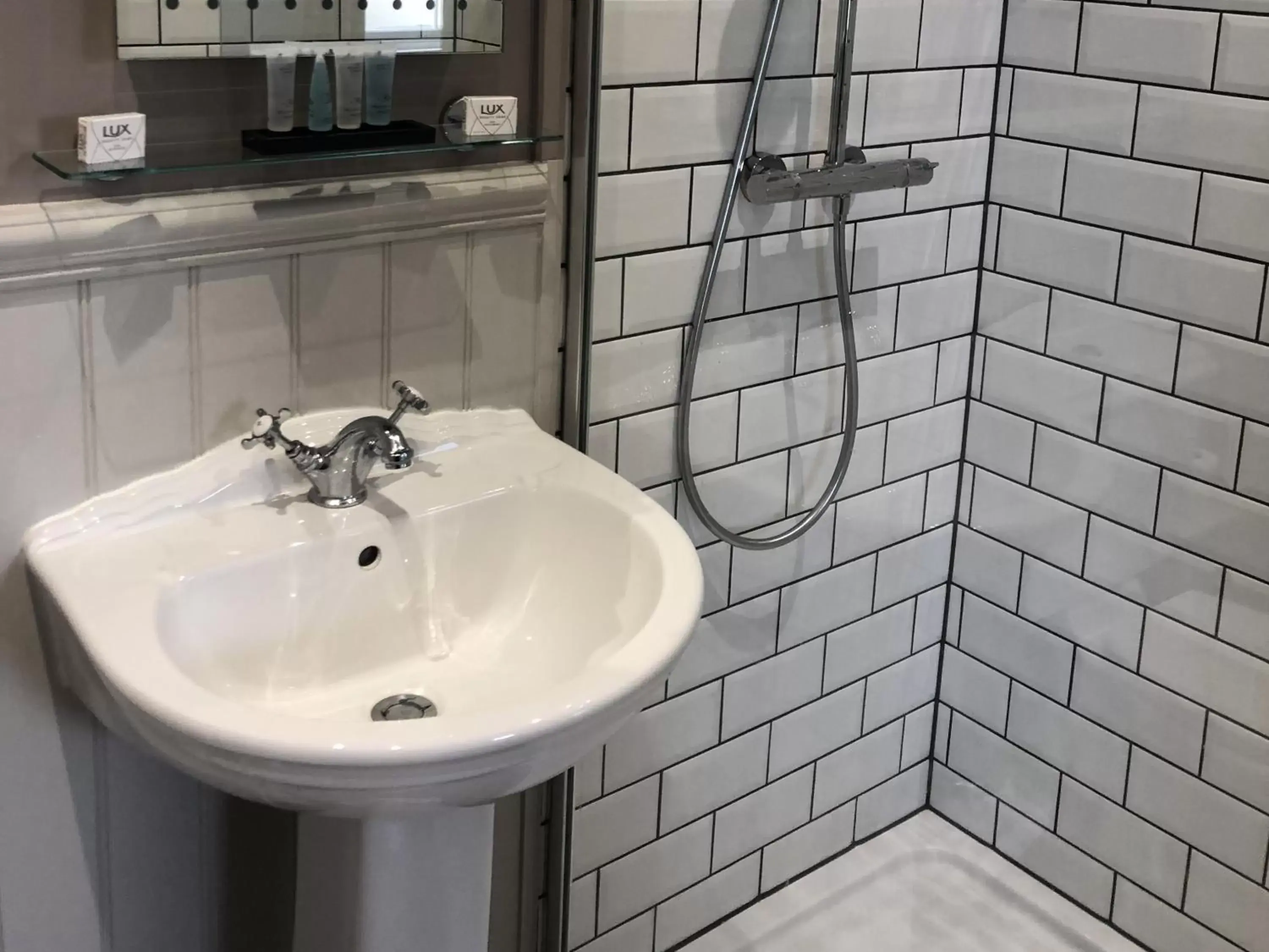 Bathroom in The Cornubia Inn