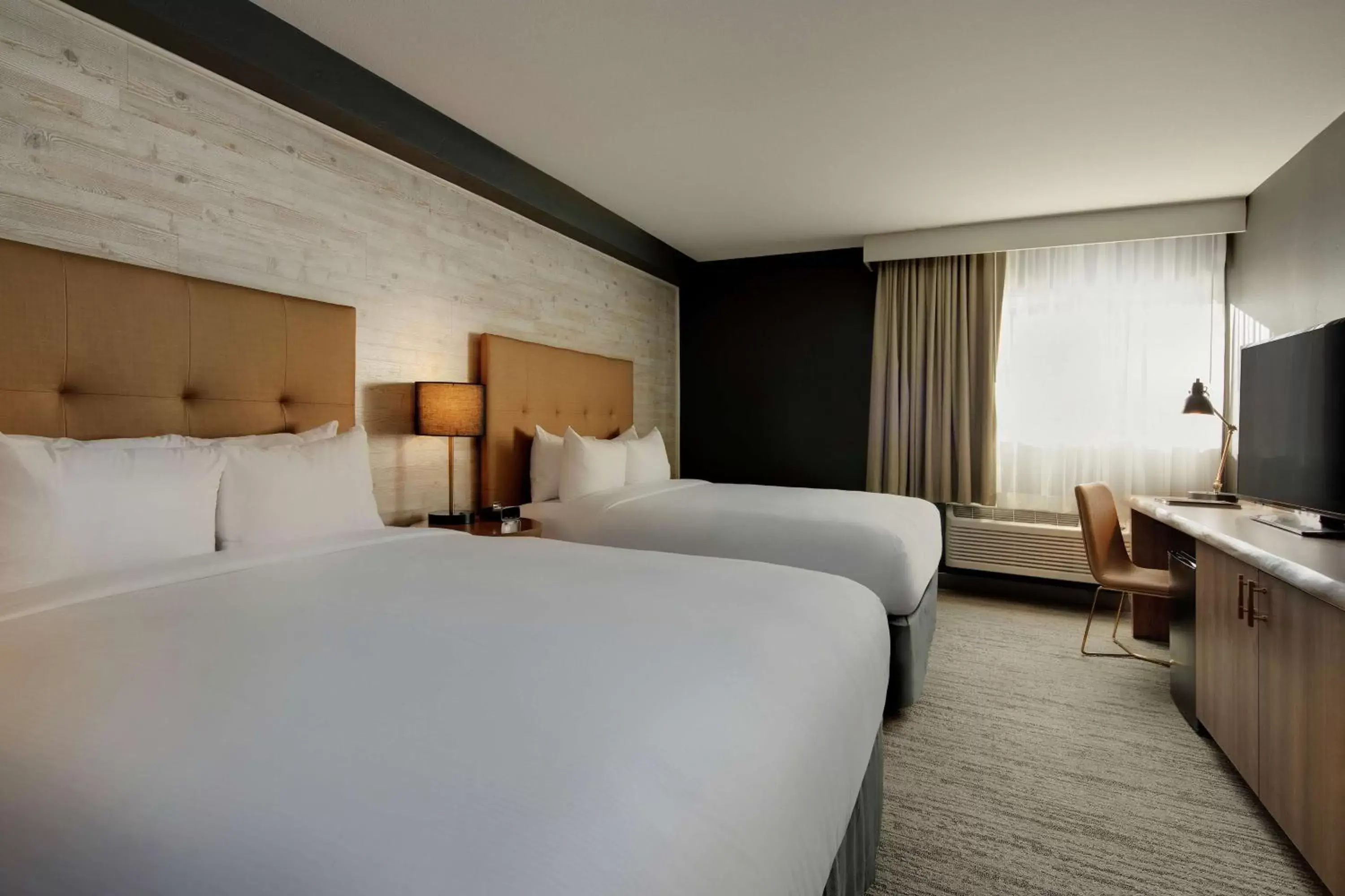 Bedroom, Bed in Highline Vail - a DoubleTree by Hilton