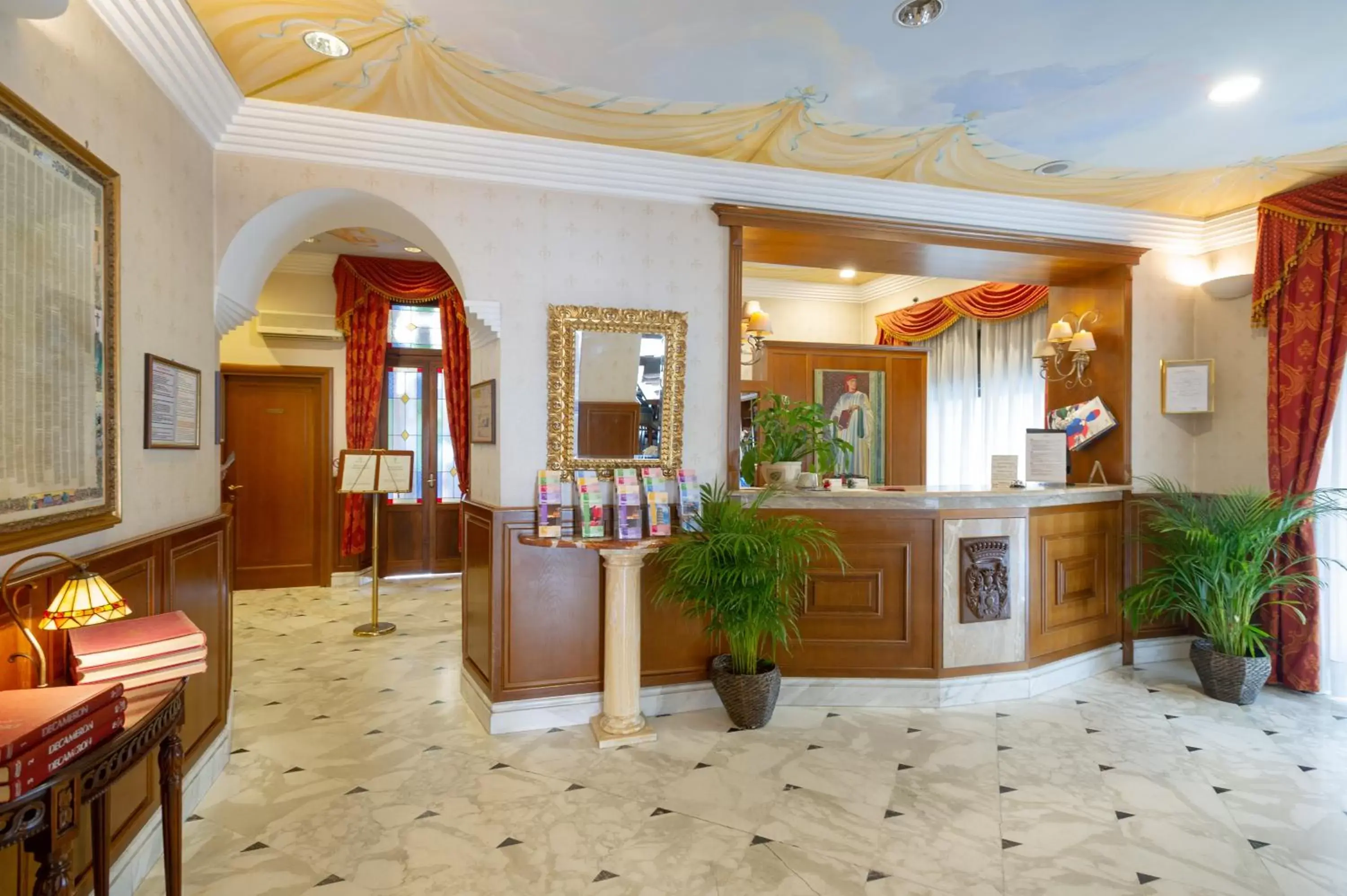Lobby or reception, Lobby/Reception in Hotel Boccaccio