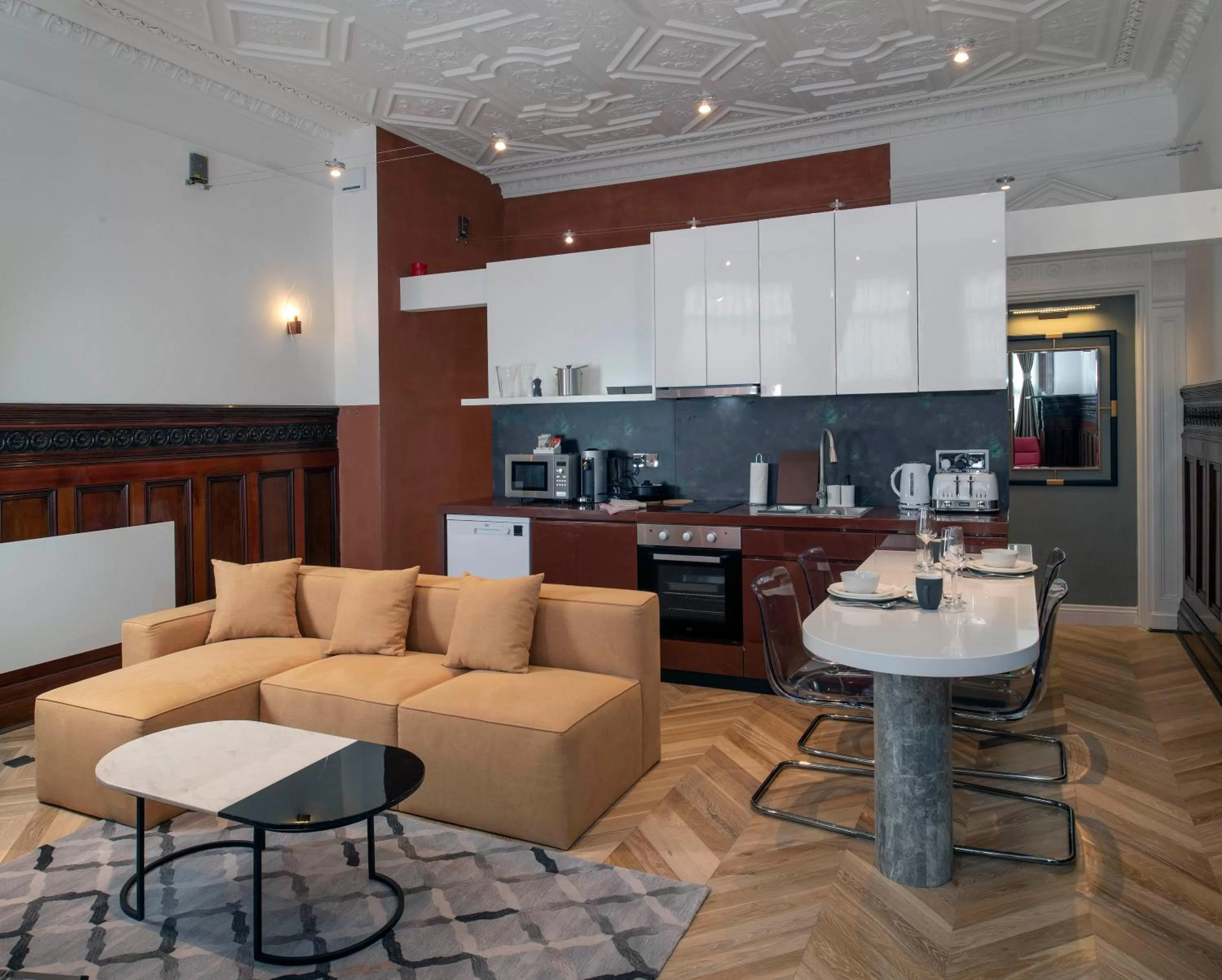 Kitchen or kitchenette in Trueman Court Luxury Serviced Apartments