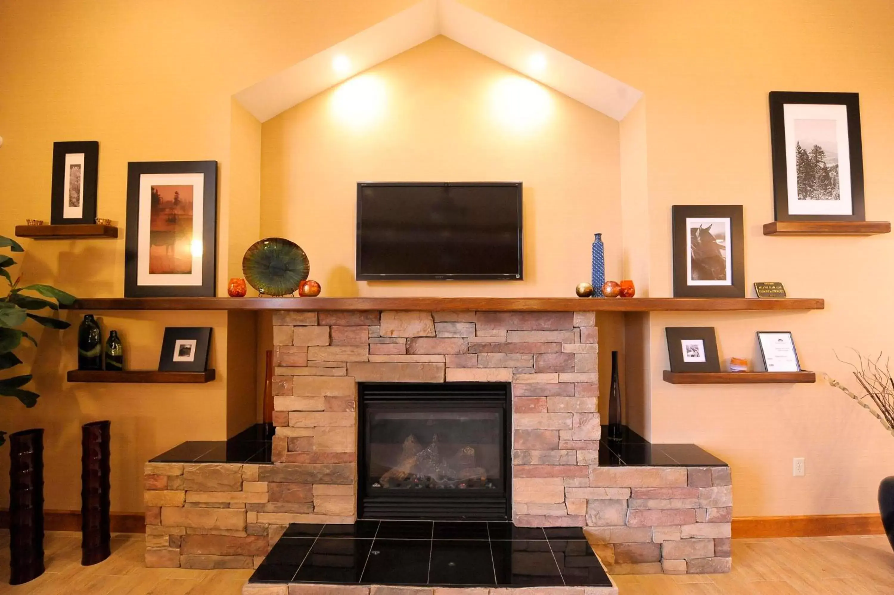 Lobby or reception, TV/Entertainment Center in Hampton Inn & Suites Craig, CO