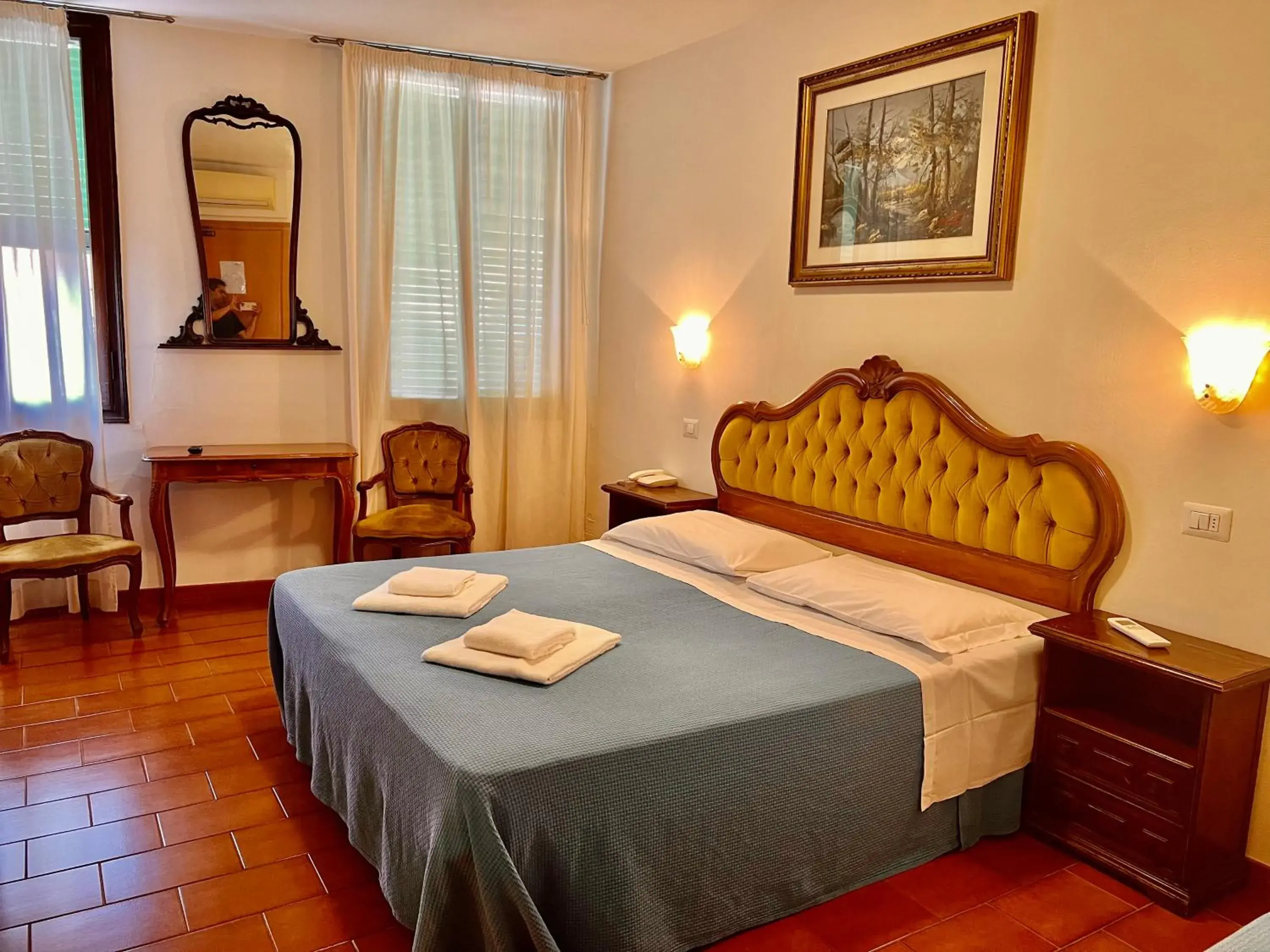 Bed in Hotel Canada Bed in Hotel Canada