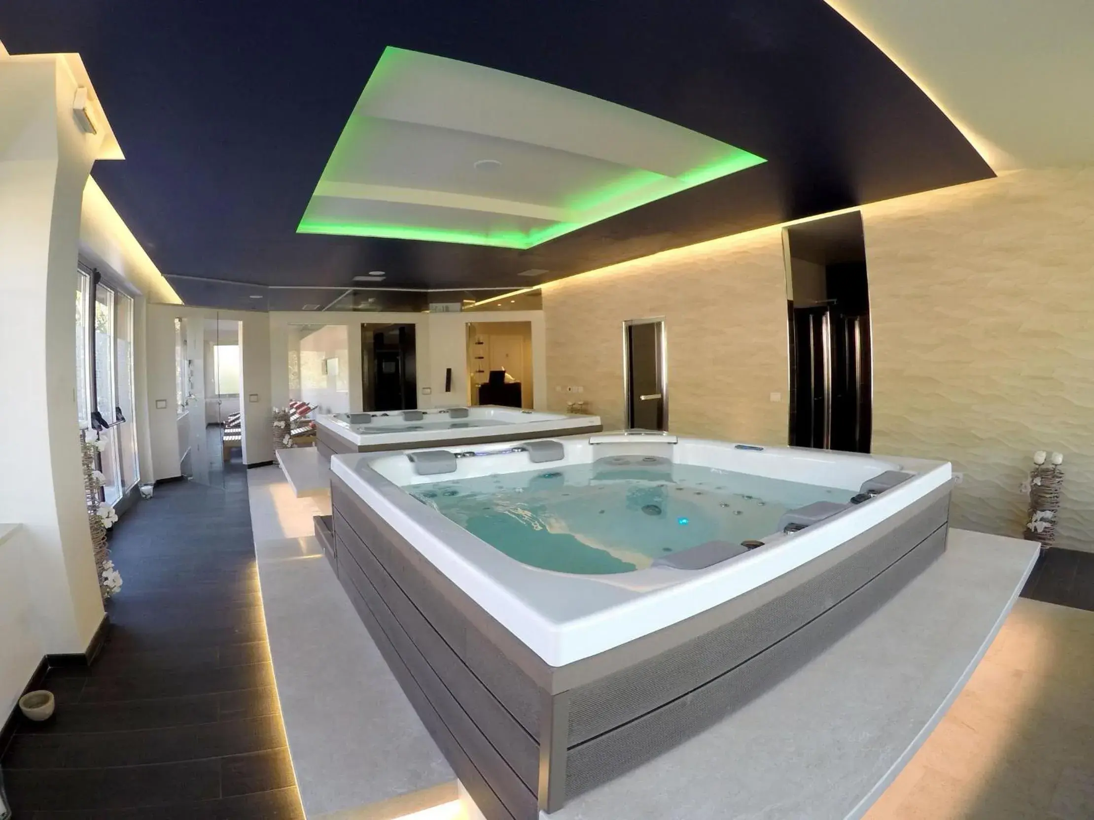 Hot Tub in Hotel Corte Rosada Resort & Spa
