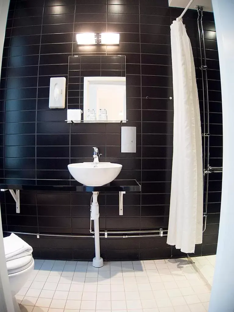 Bathroom in Ibis Styles Stockholm Odenplan