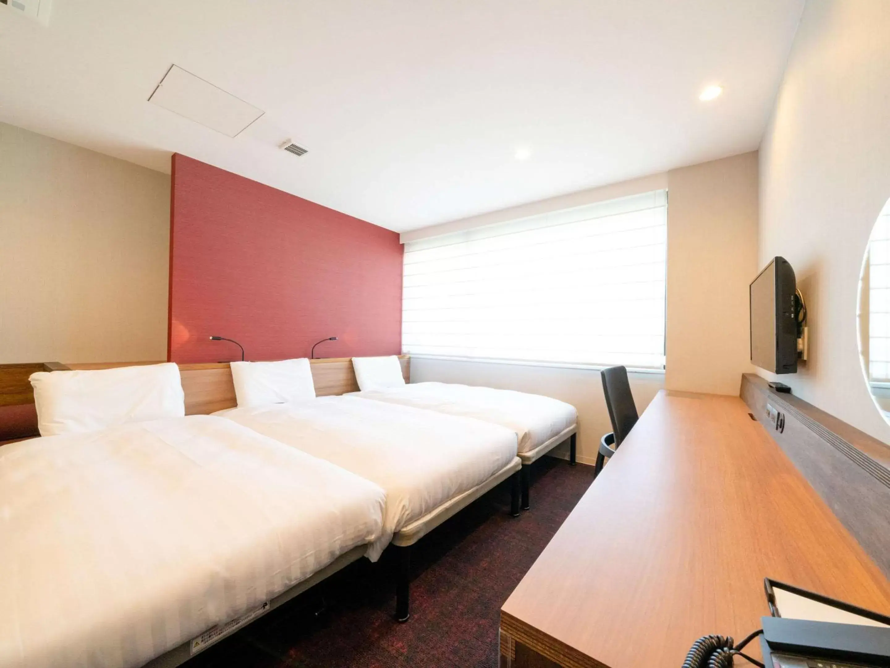 Bedroom, Bed in Comfort Inn Fukuoka Tenjin