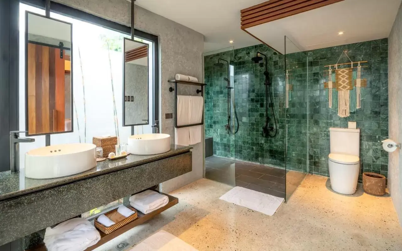 Shower, Bathroom in North Zen Villas