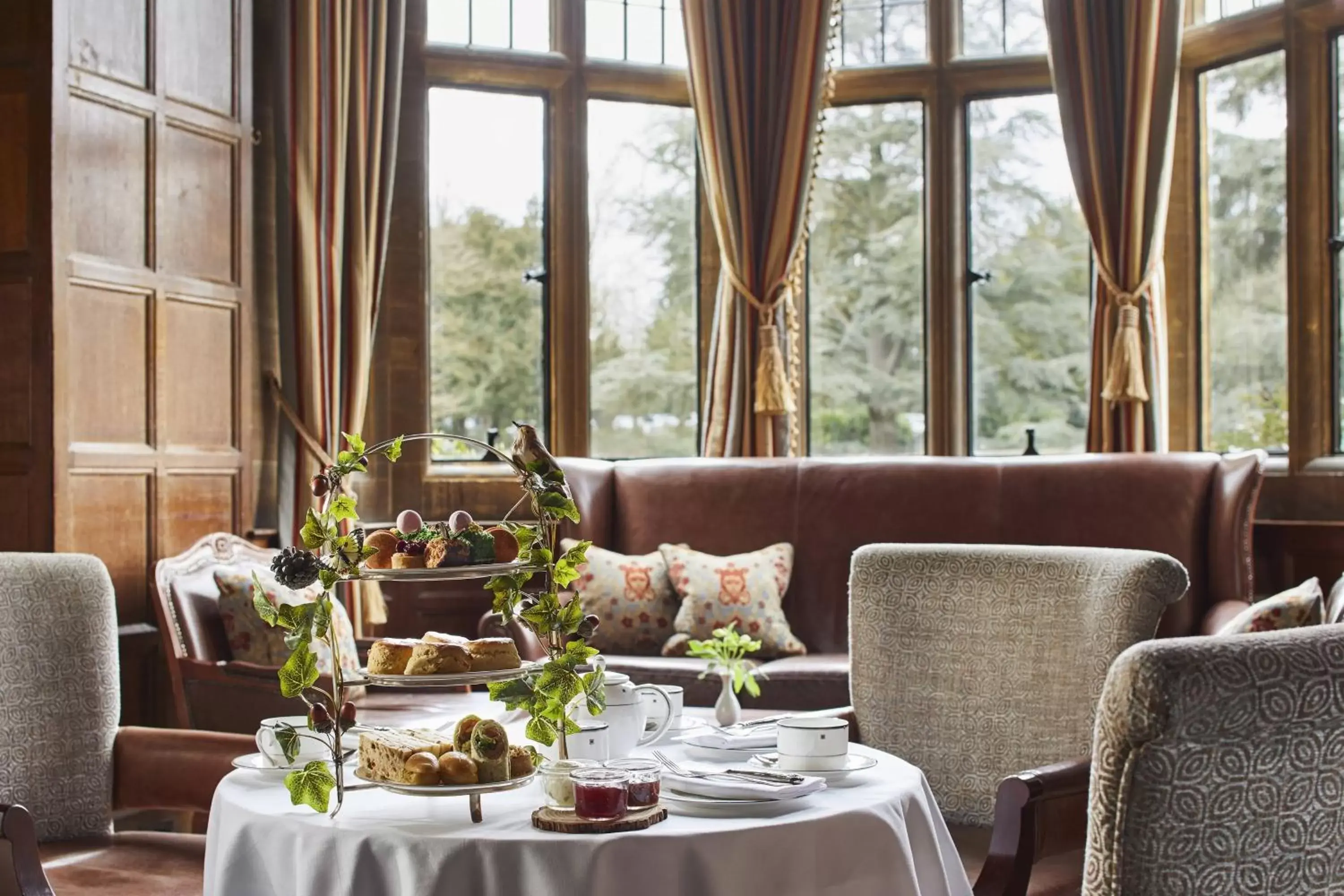 Restaurant/Places to Eat in Hanbury Manor Marriott Hotel & Country Club