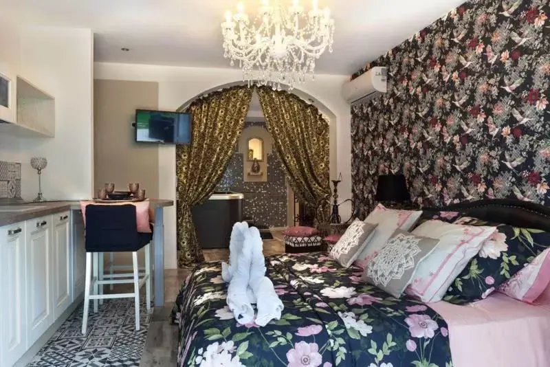 Photo of the whole room, Bed in La Casa dei Sogni
