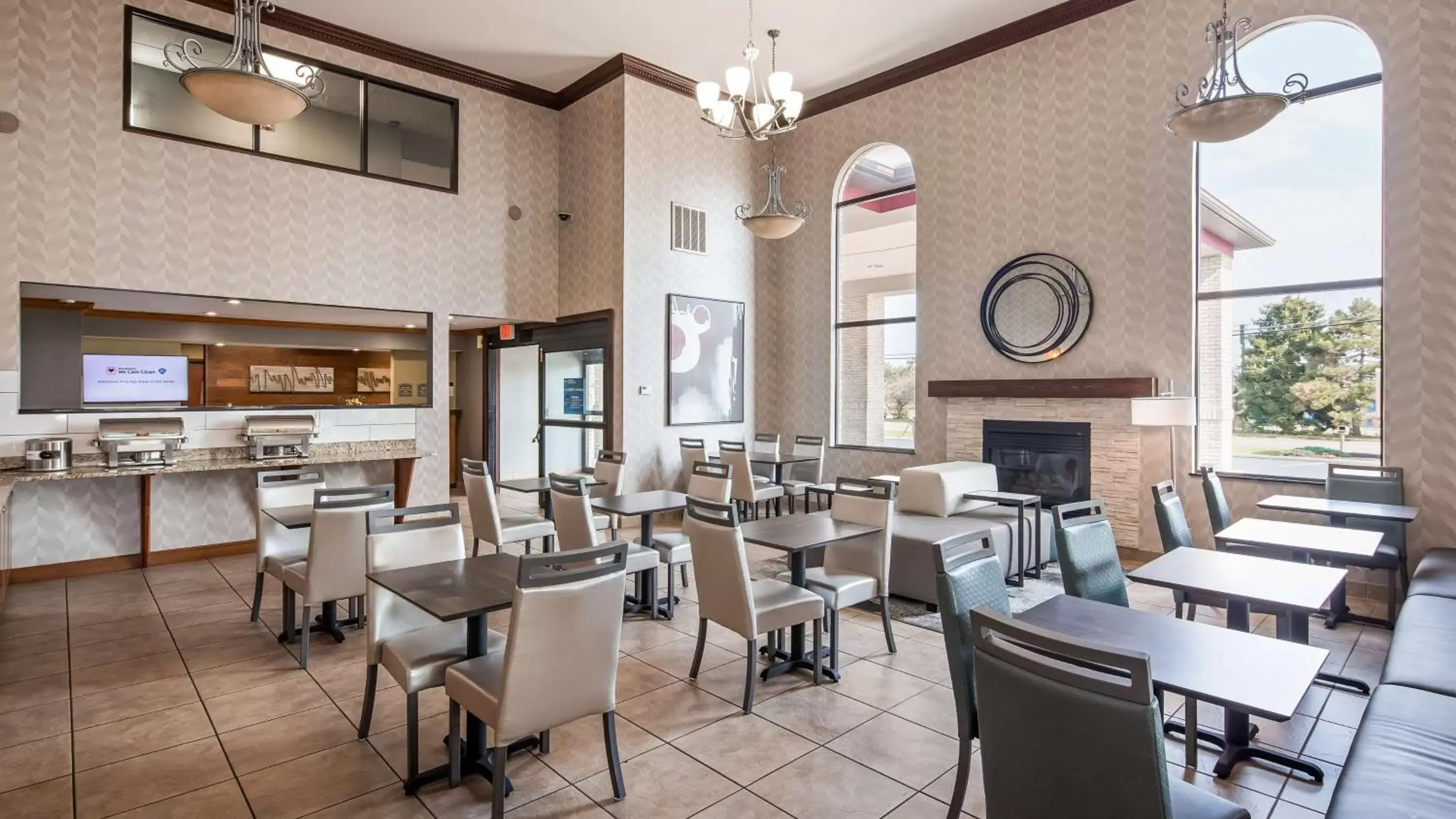 Restaurant/Places to Eat in Best Western Plus North Canton Inn & Suites
