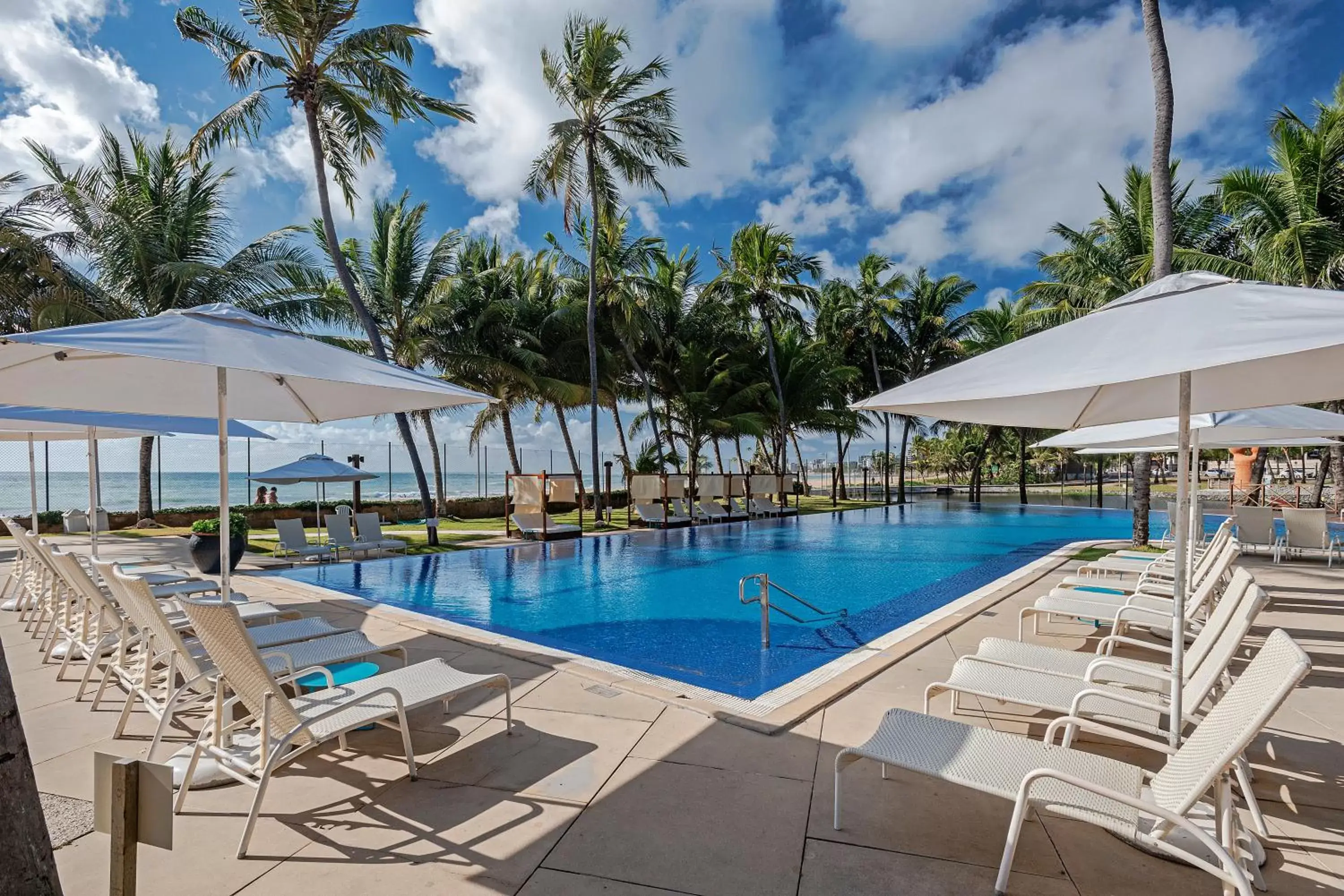 Pool view, Swimming Pool in Jatiúca Suites Resort by Slaviero Hotéis