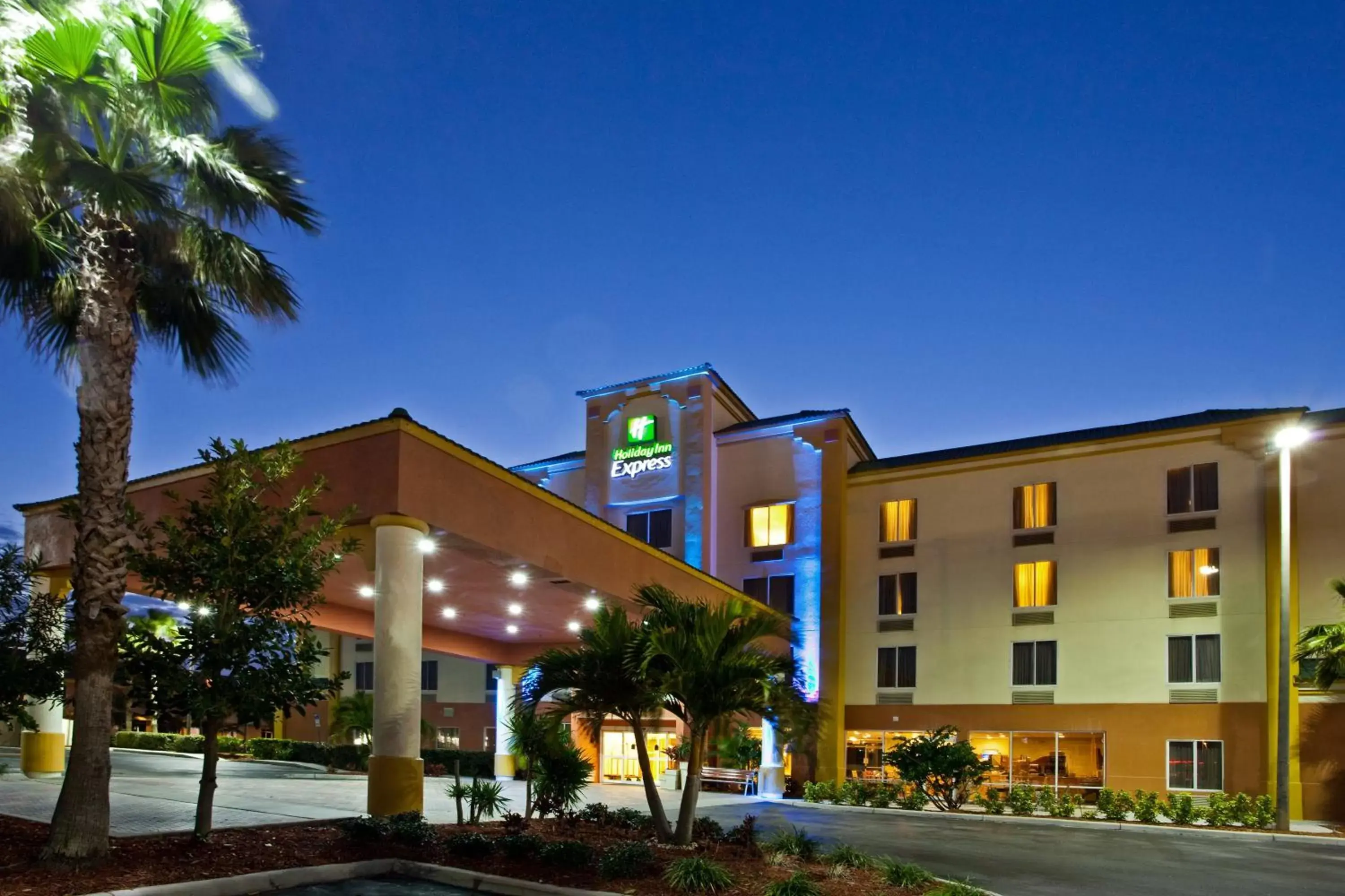 Property Building in Holiday Inn Express Hotel & Suites Cocoa Beach, an IHG Hotel