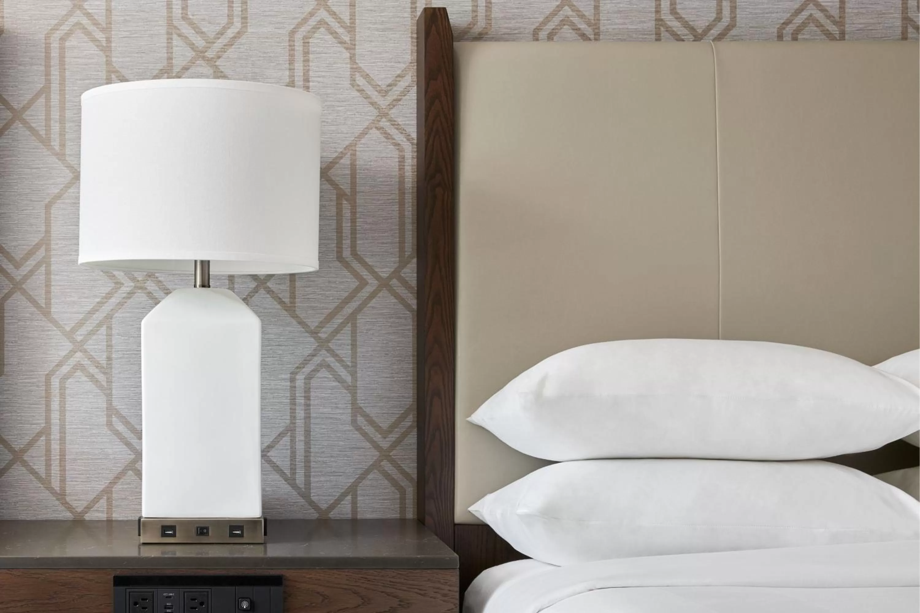 Photo of the whole room, Bed in Philadelphia Marriott Downtown