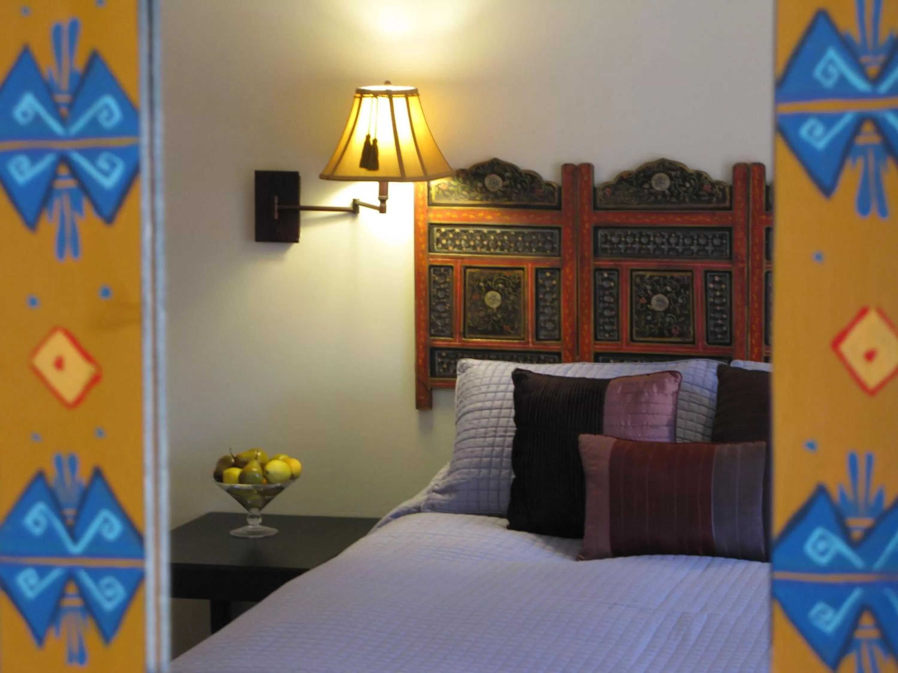 Decorative detail, Bed in Casa de Tres Lunas/House of Three Moons