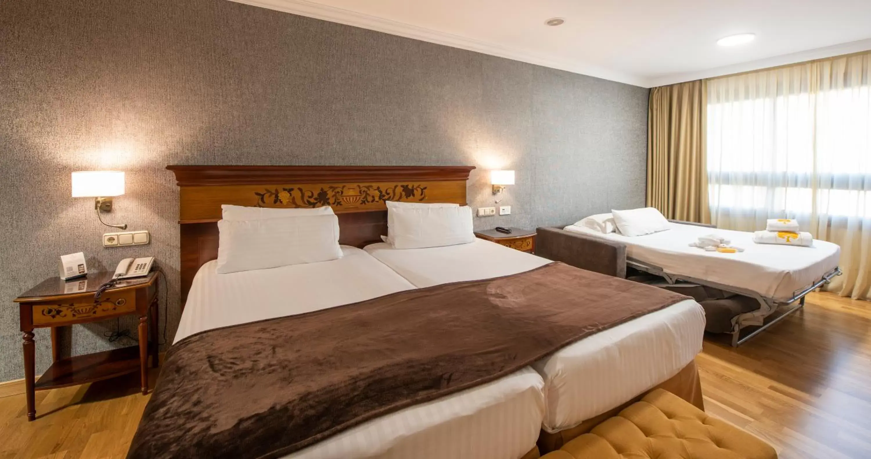 Photo of the whole room, Bed in Eurostars Araguaney