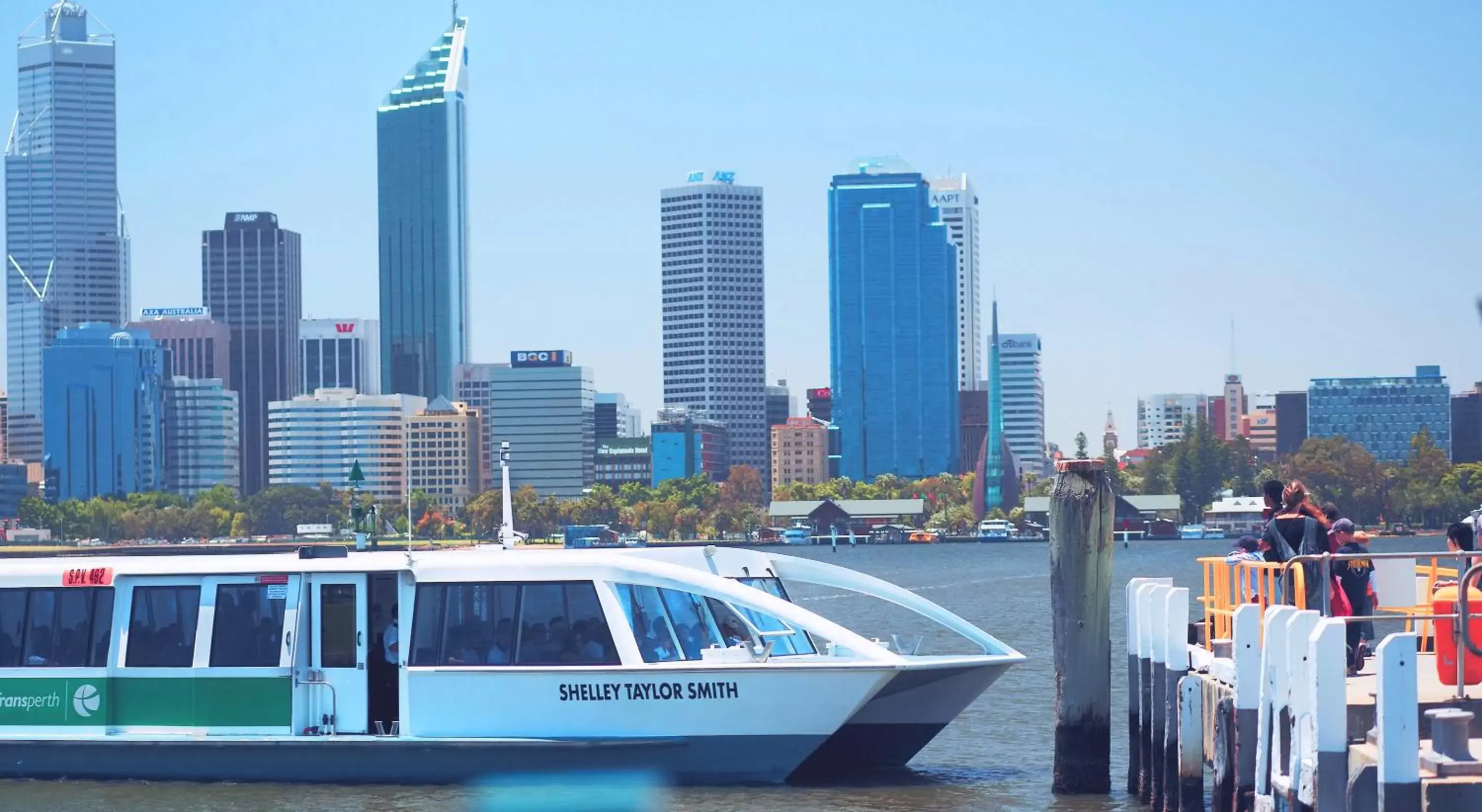 City view in The Peninsula Riverside Serviced Apartments City view in The Peninsula Riverside Serviced Apartments