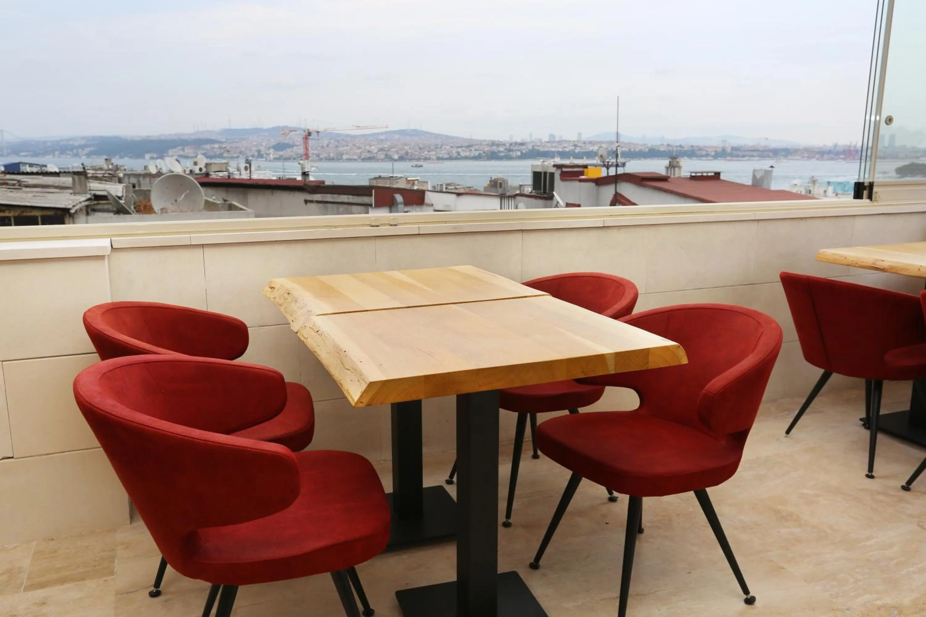 Restaurant/places to eat in Astan Hotel Galata