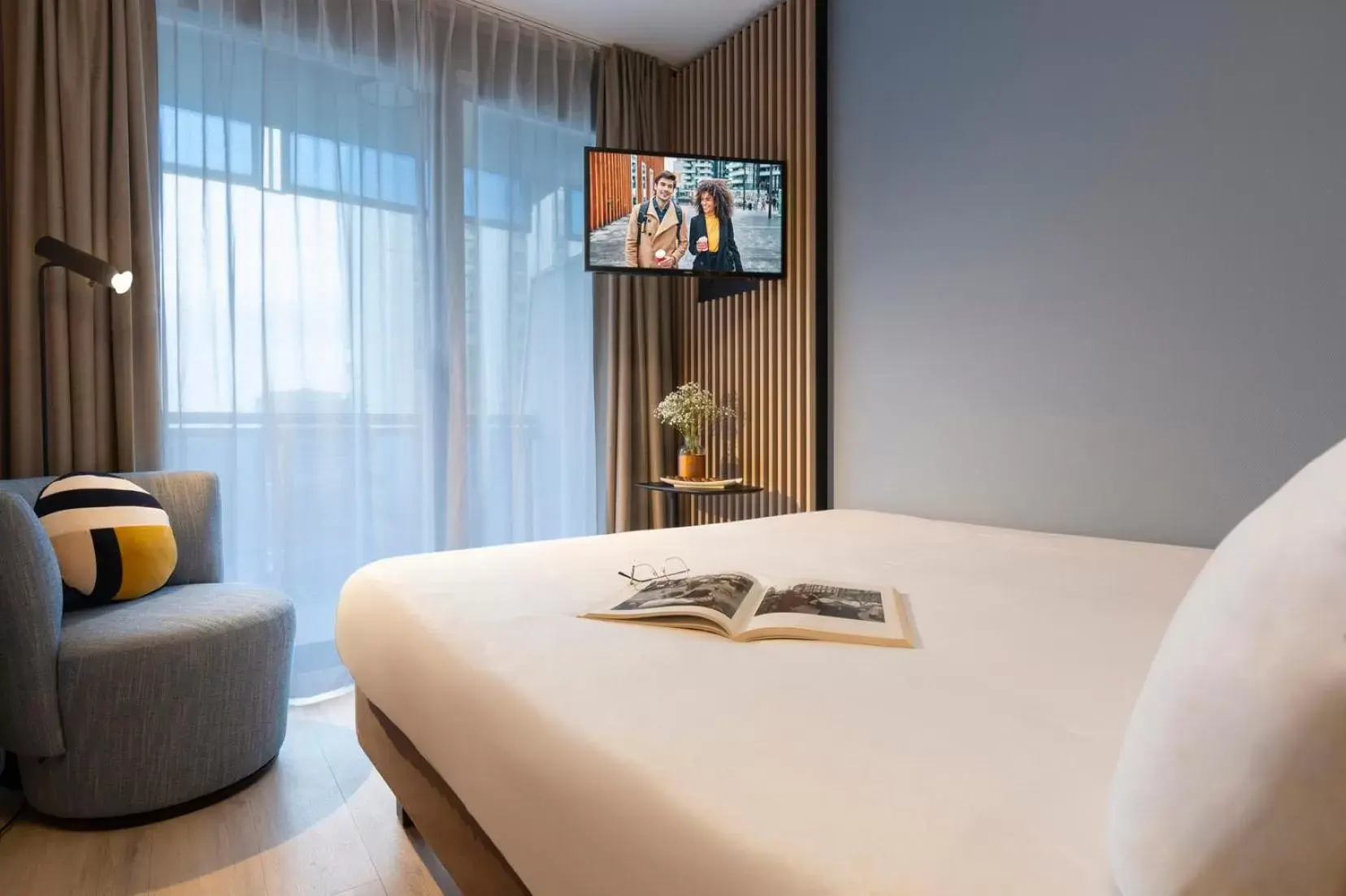 Bedroom, Bed in Citadines La Défense Paris Bedroom, Bed in Citadines La Défense Paris