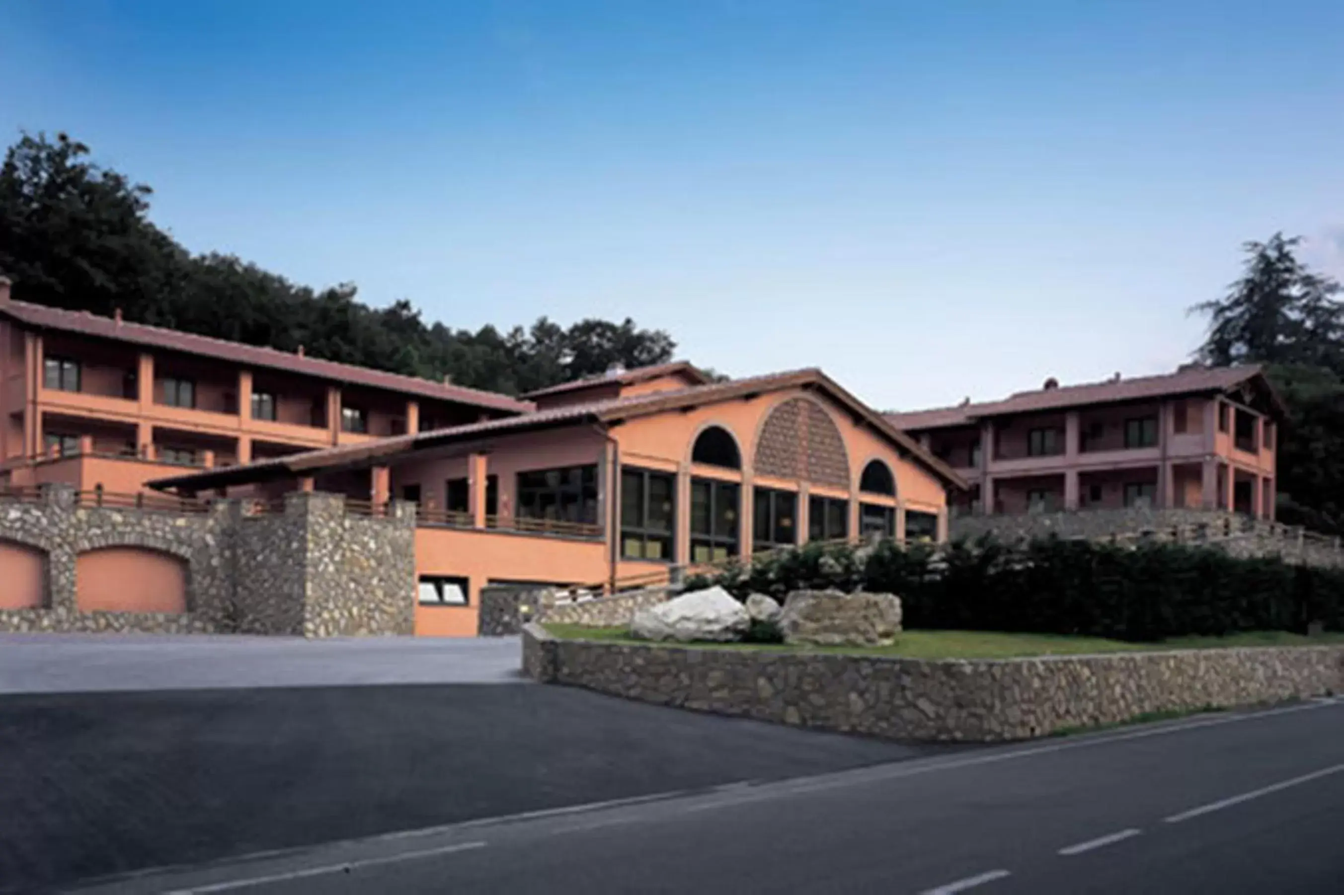 Facade/entrance, Property Building in Meridiana Country Hotel