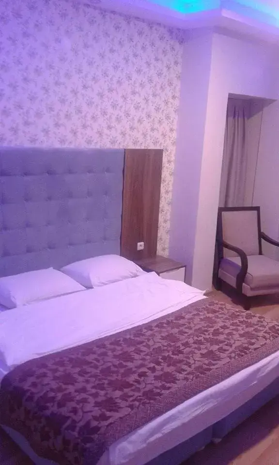 Photo of the whole room, Bed in Antikhan Hotel
