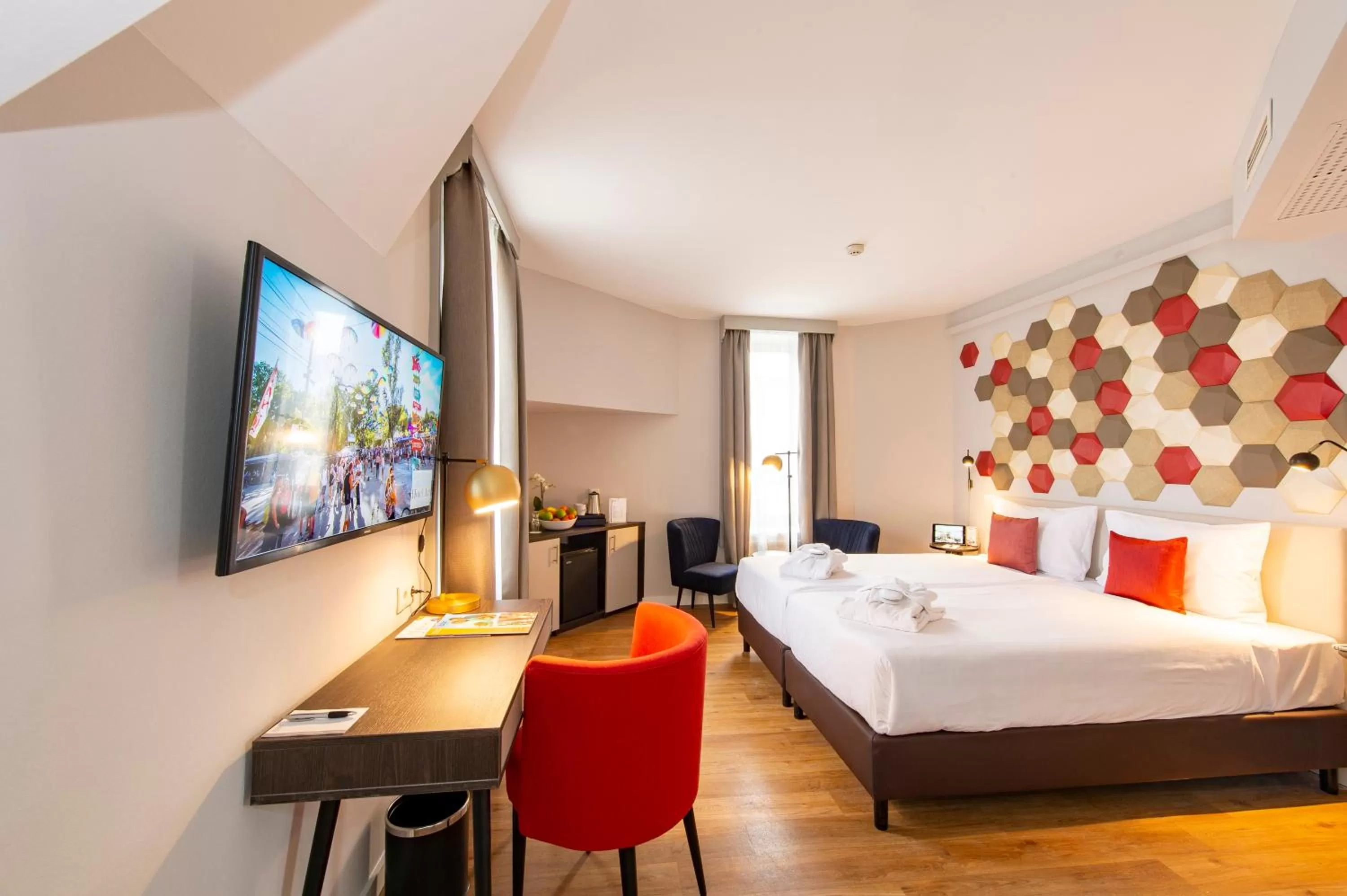 Bed in Three Corners Hotel Art