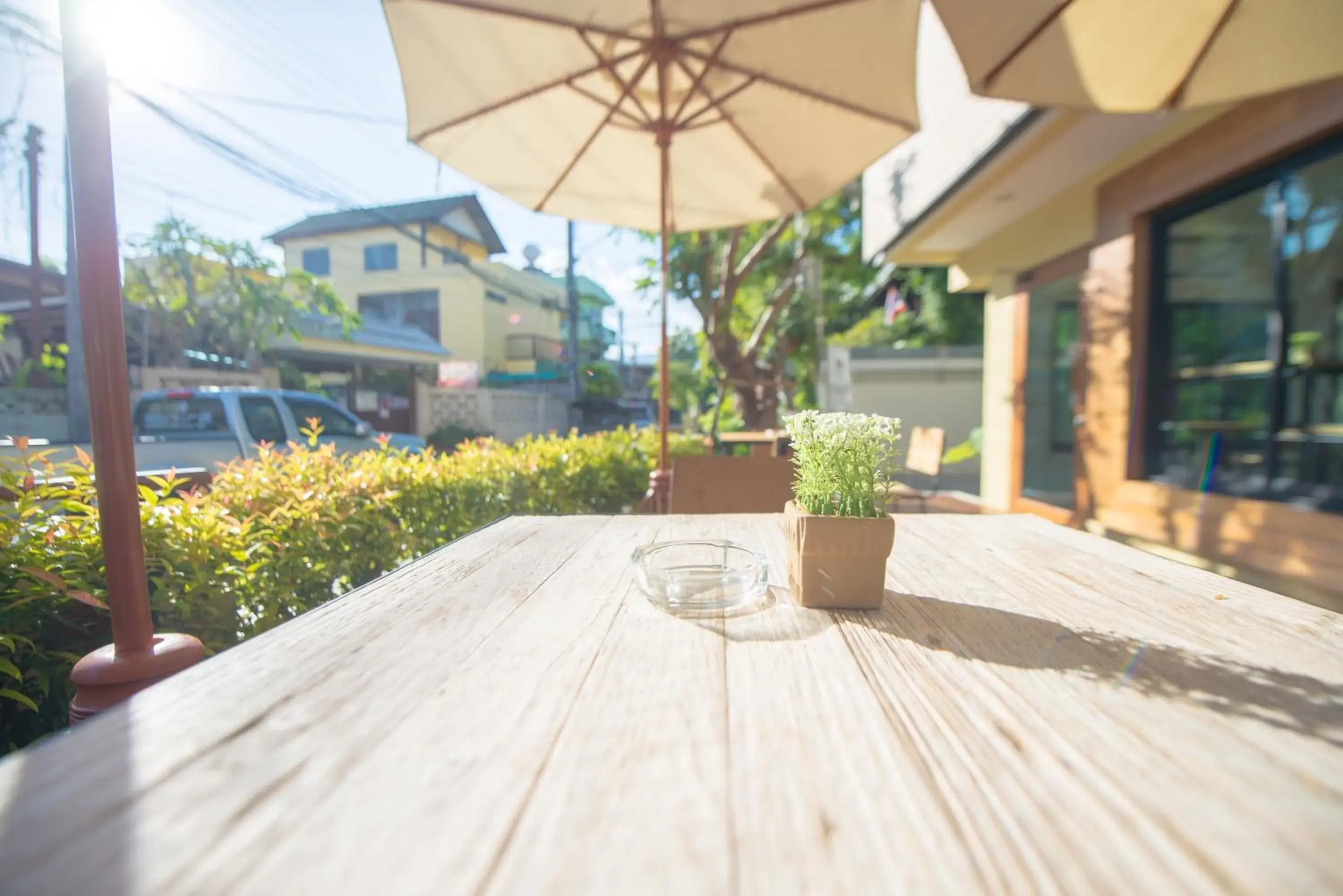 Restaurant/places to eat, Patio/Outdoor Area in Old Town Chiangmai Boutique