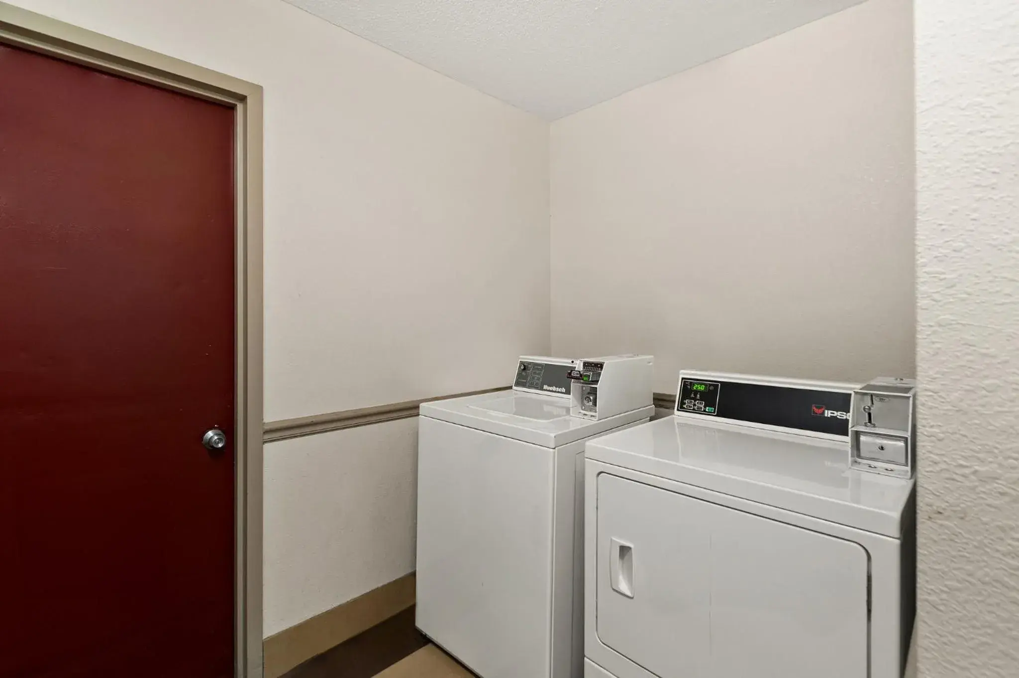 Other, Kitchen/Kitchenette in Red Roof Inn Martinsburg