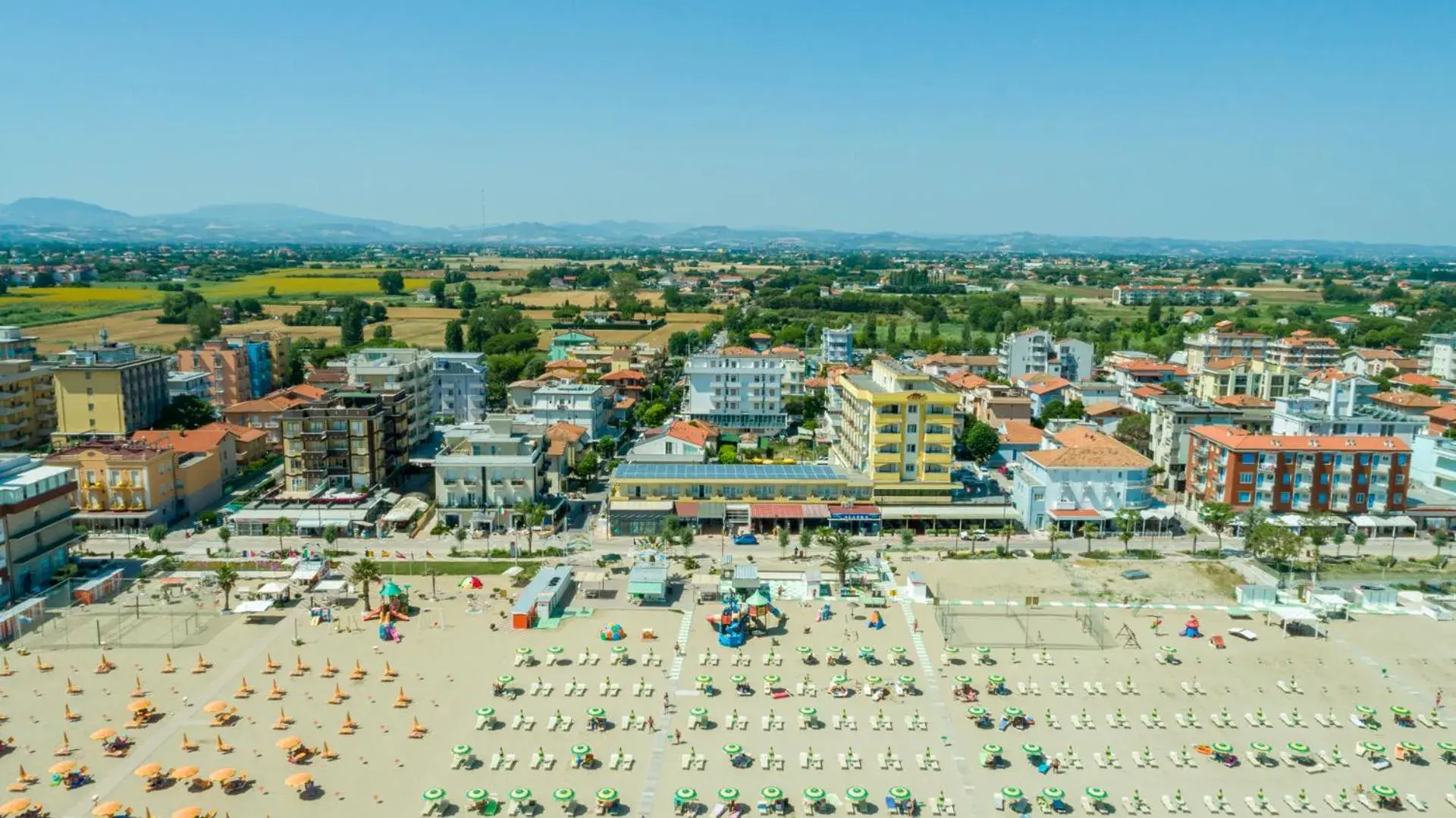 Bird's-eye View in Hotel Milanese