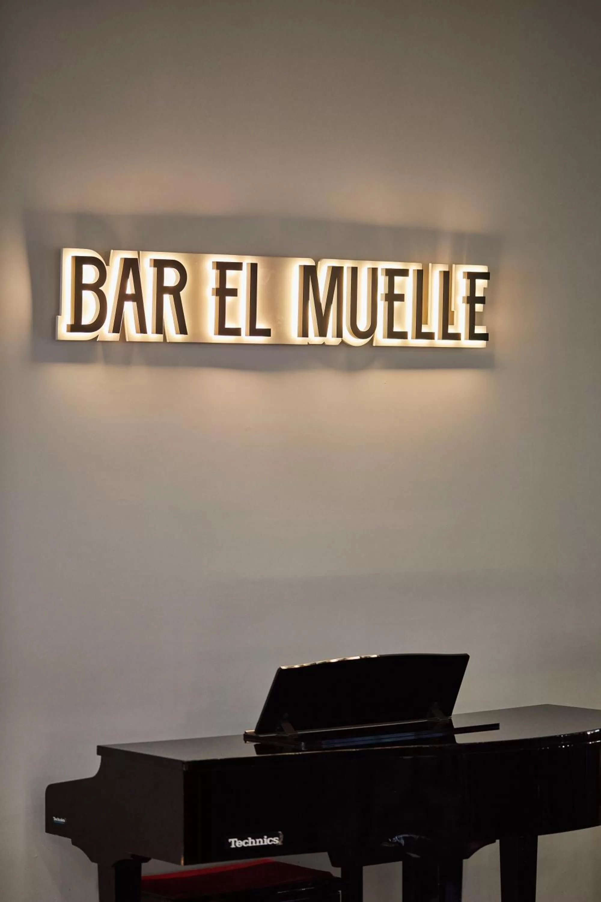 Lounge or bar in Hotel Silken Indautxu