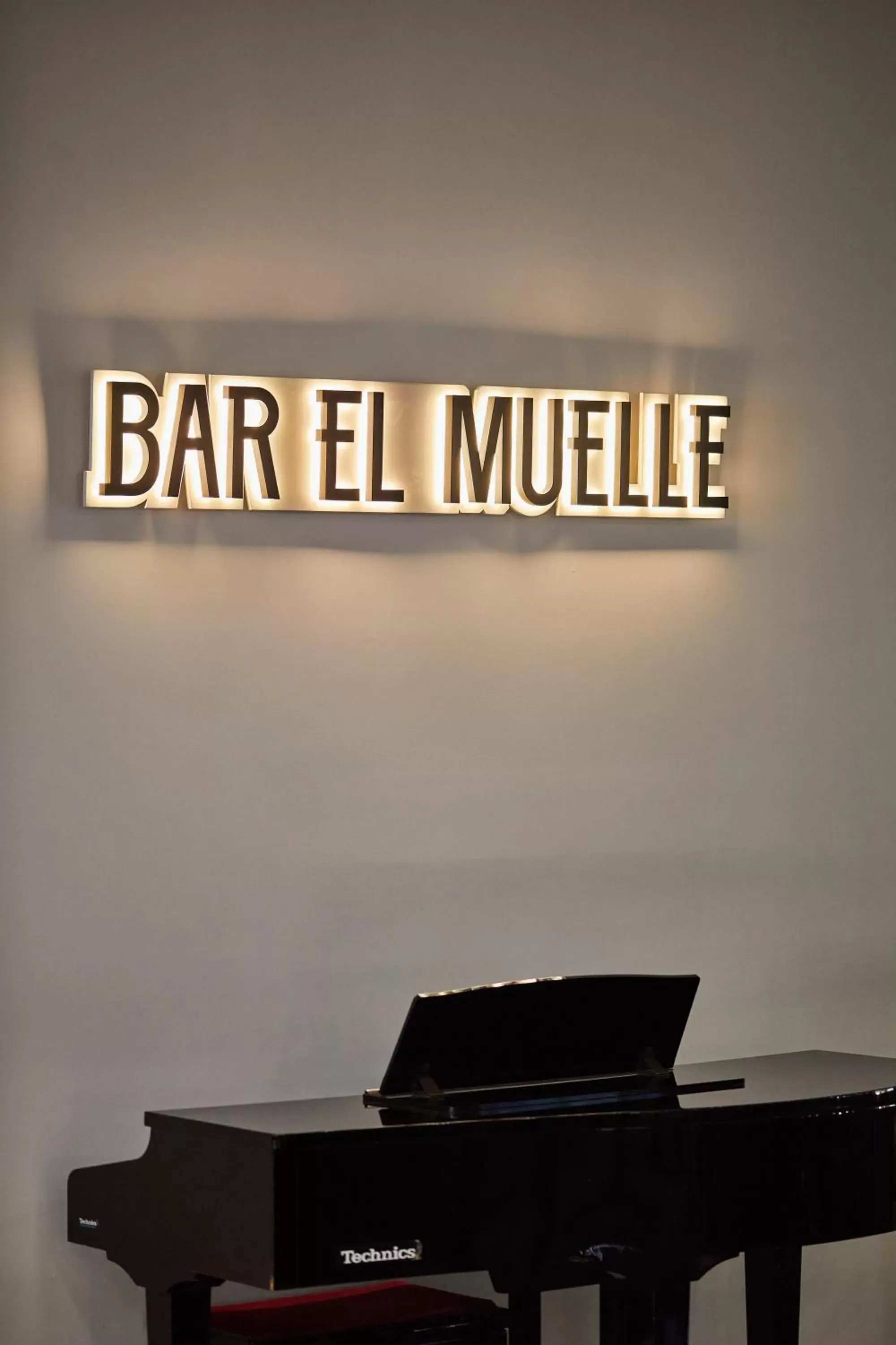 Lounge or bar in Hotel Silken Indautxu Lounge or bar in Hotel Silken Indautxu