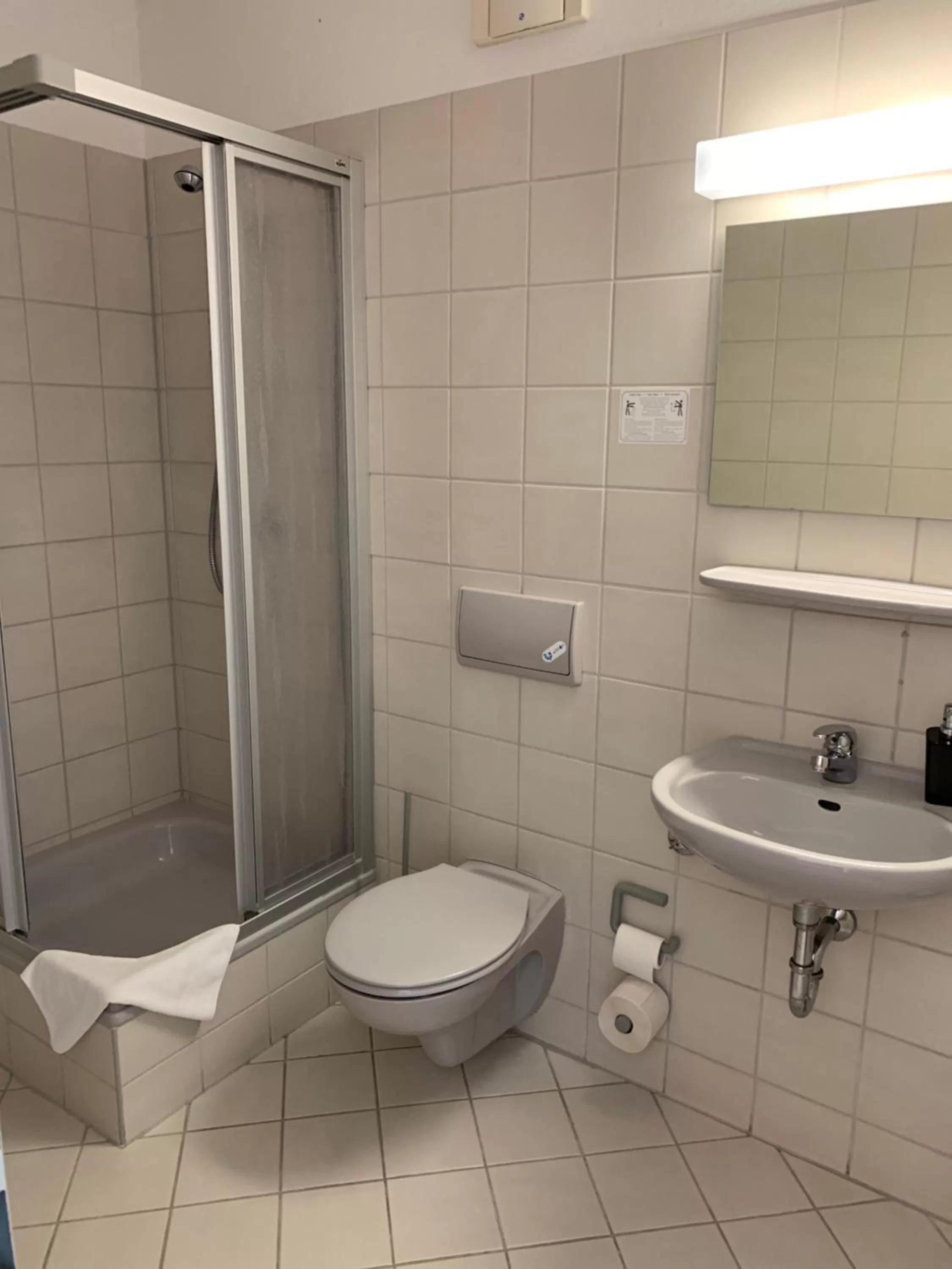 Shower in Hotel Rosengarten