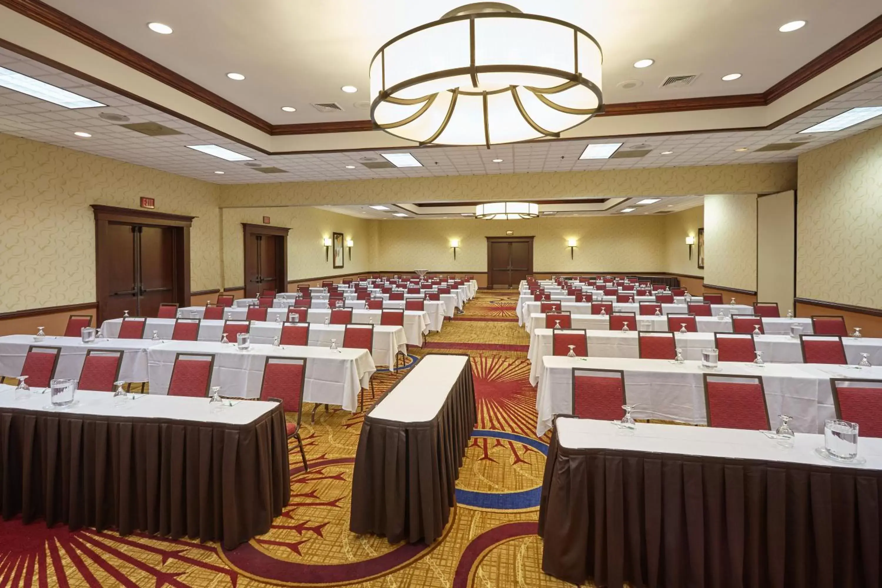 Meeting/conference room in Holiday Inn & Suites Chicago-Carol Stream Wheaton, an IHG Hotel