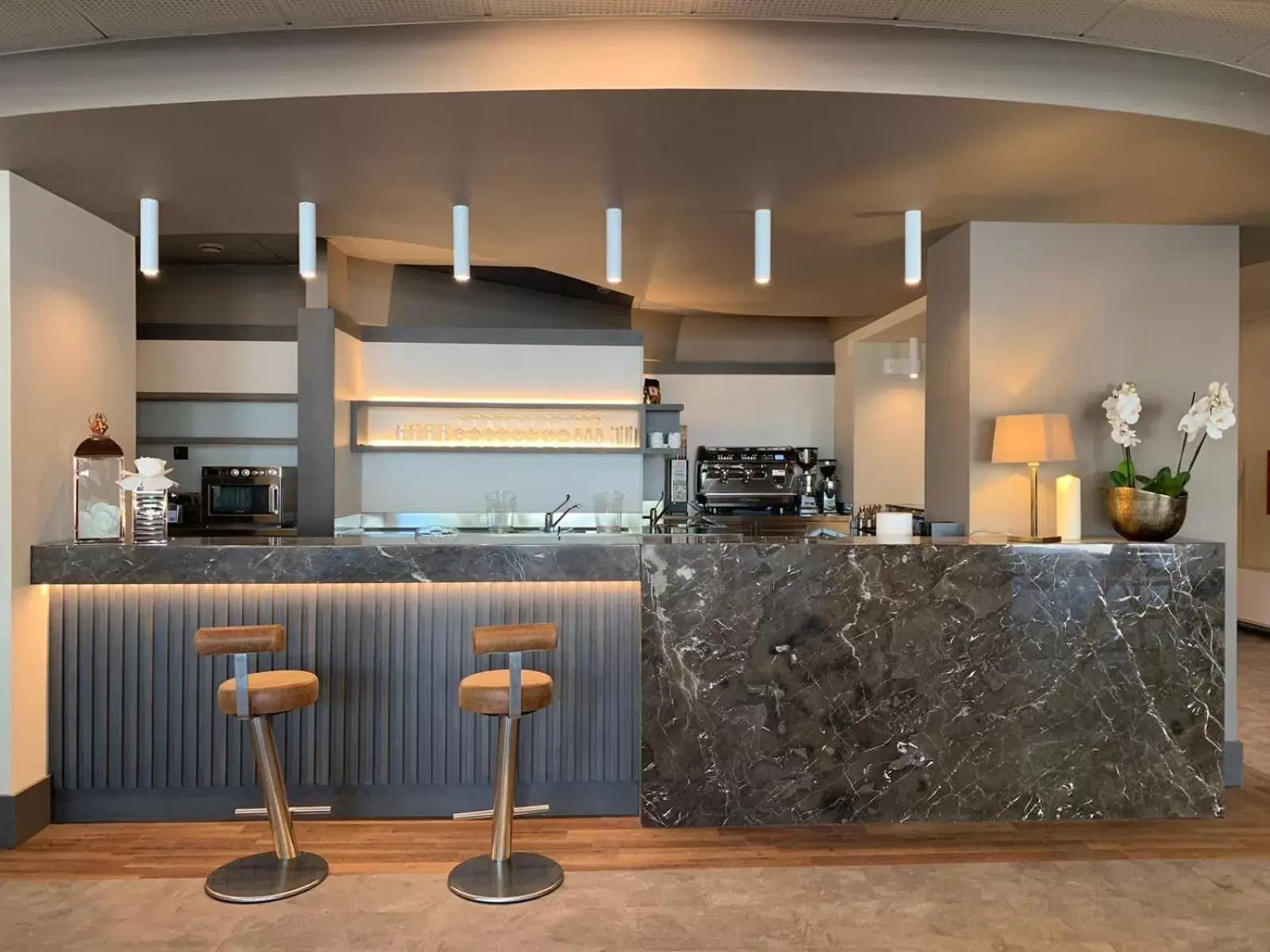 Lounge or bar in DC HOTEL INTERNATIONAL