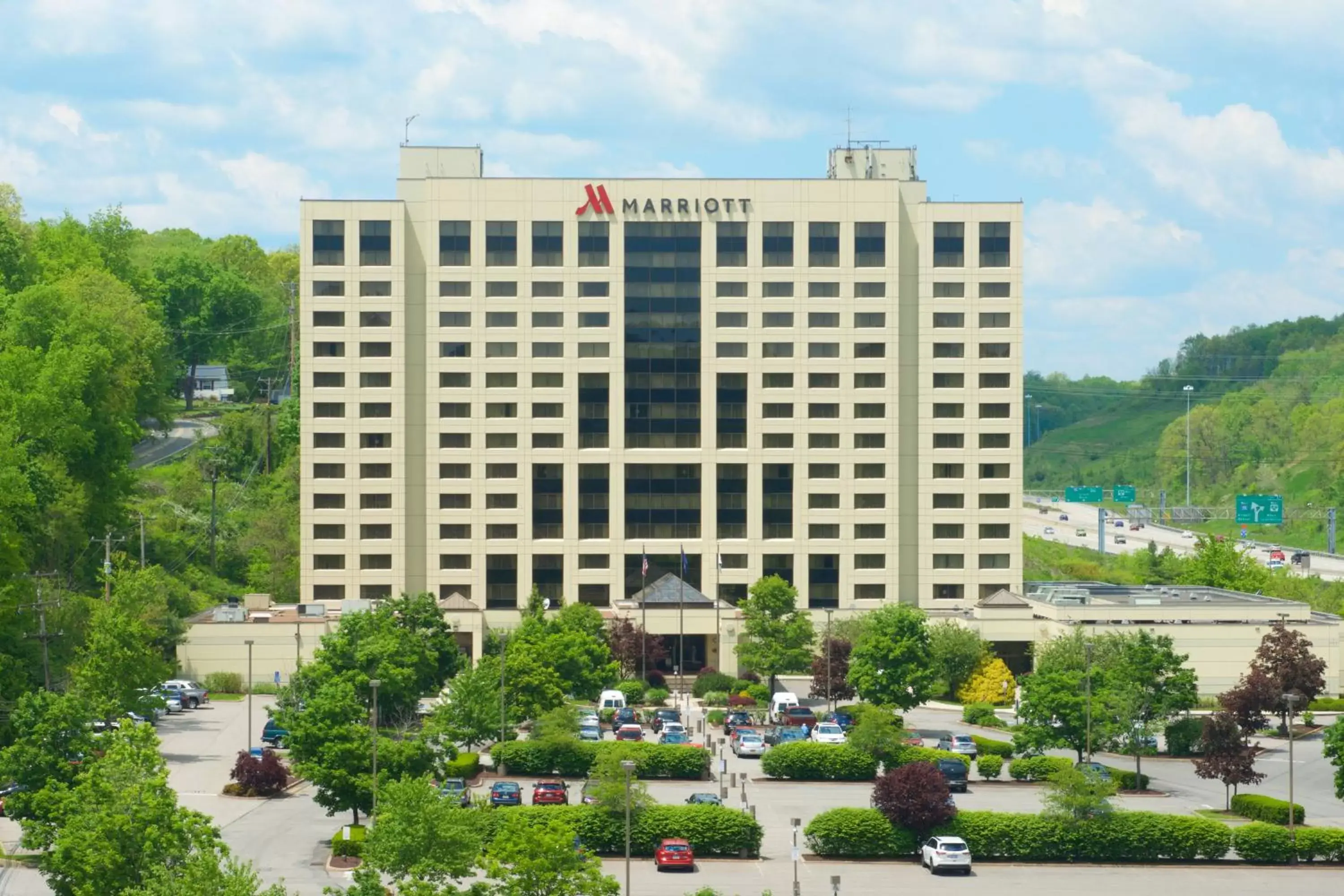 Property Building in Pittsburgh Airport Marriott