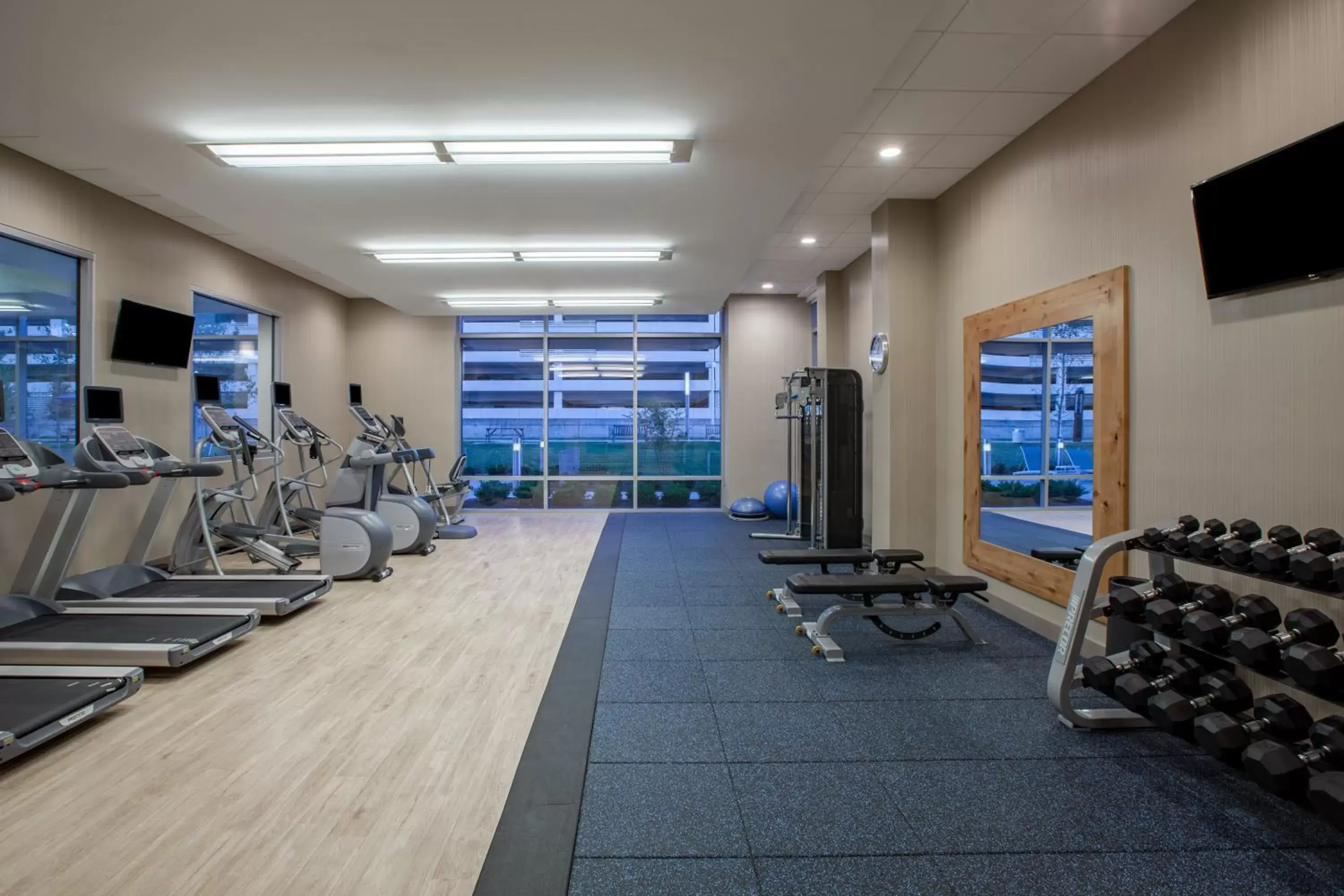 Fitness centre/facilities, Fitness Center/Facilities in Holiday Inn Cleveland Clinic, an IHG Hotel