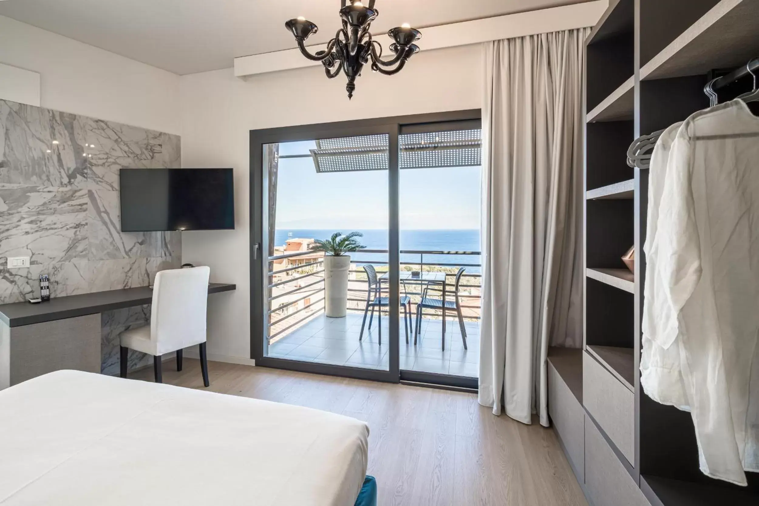 Balcony/Terrace, Sea View in Taormina Palace Hotel