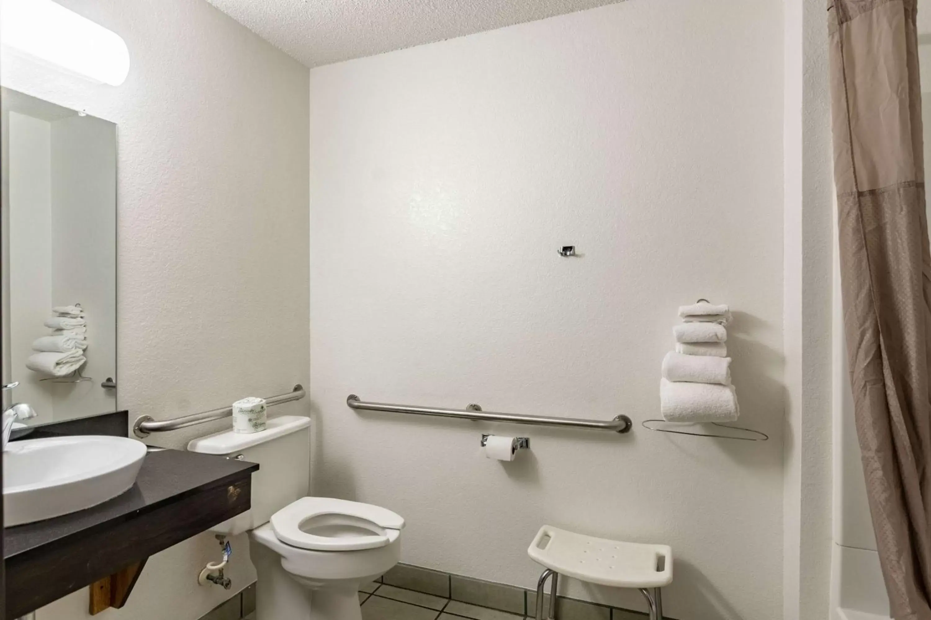 Toilet, Bathroom in Motel 6-Salisbury, MD