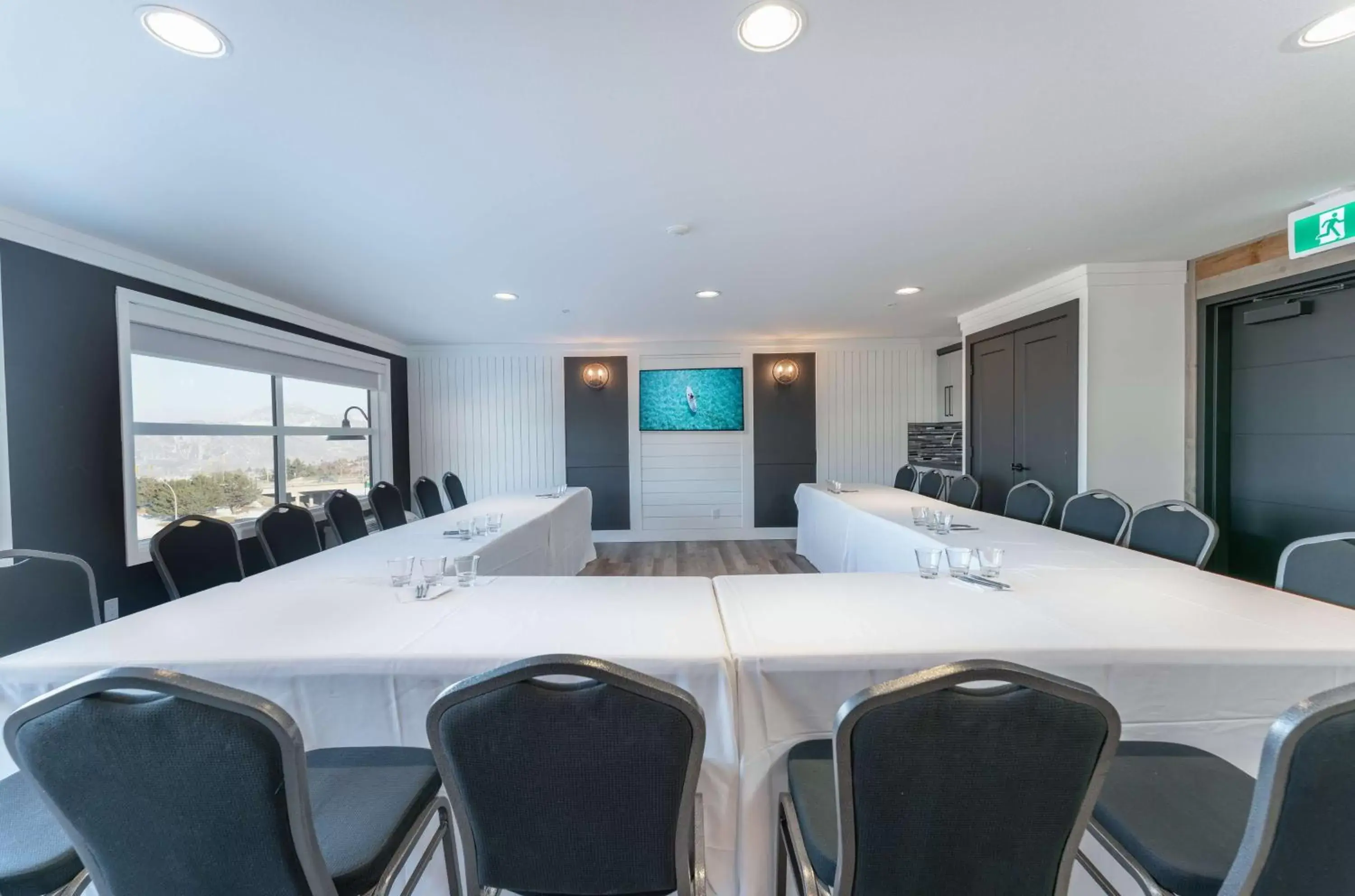 Meeting/conference room in Prestige Kamloops Hotel