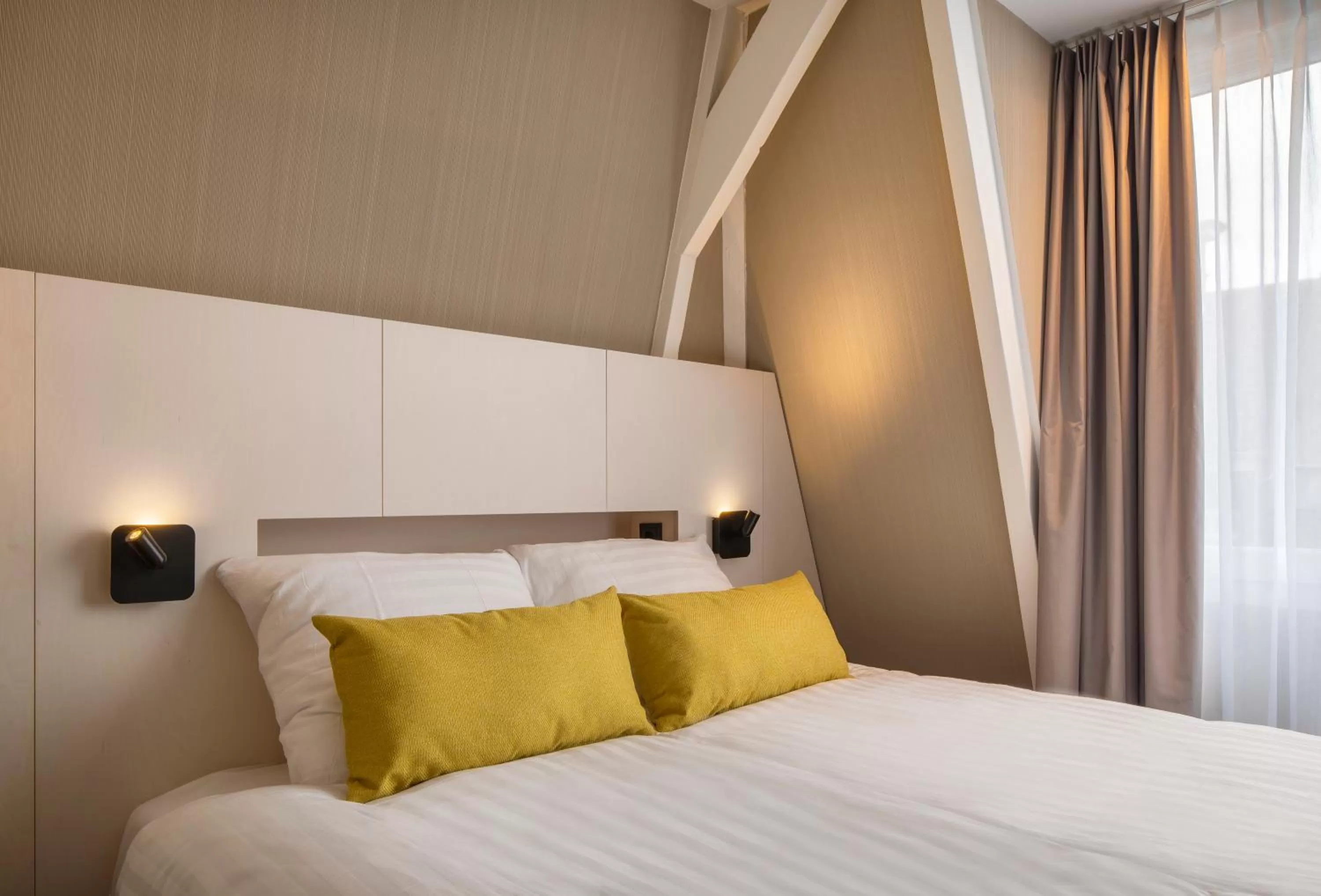 Bed in Cityview Hotel