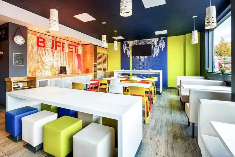 Continental breakfast, Restaurant/Places to Eat in ibis budget Leeds Centre Crown Point Road